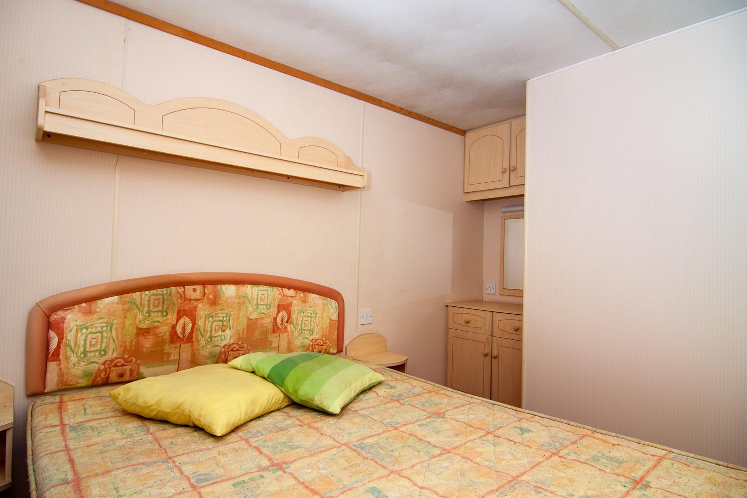 Two-Bedroom House - Photo 15