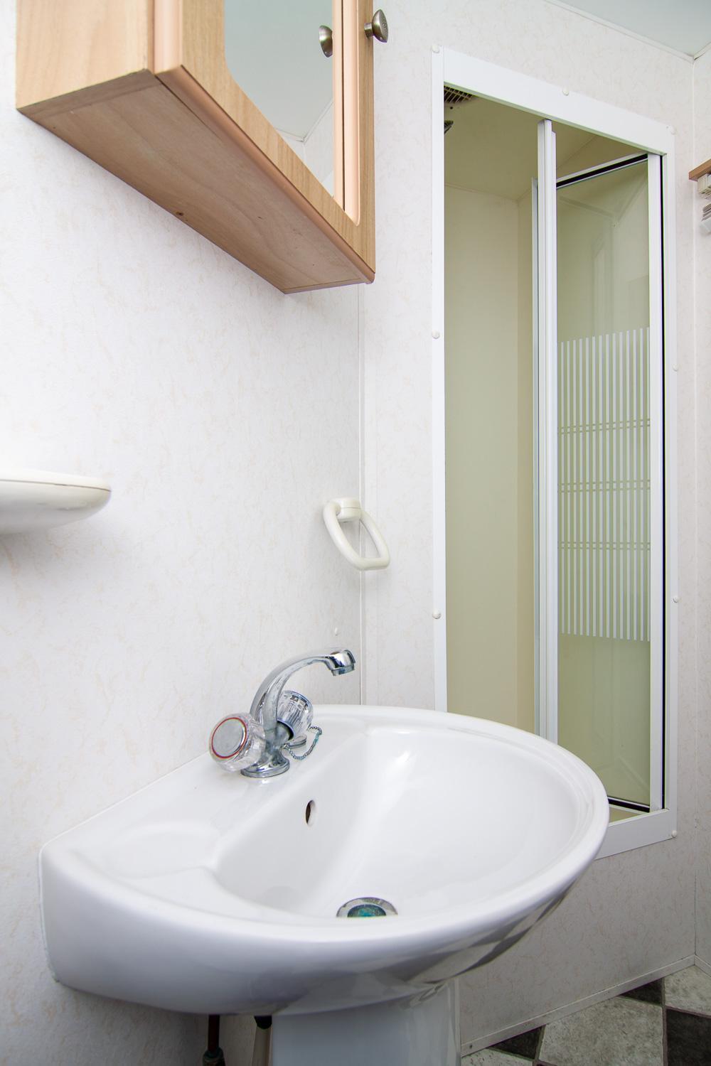 Two-Bedroom House - Photo 13