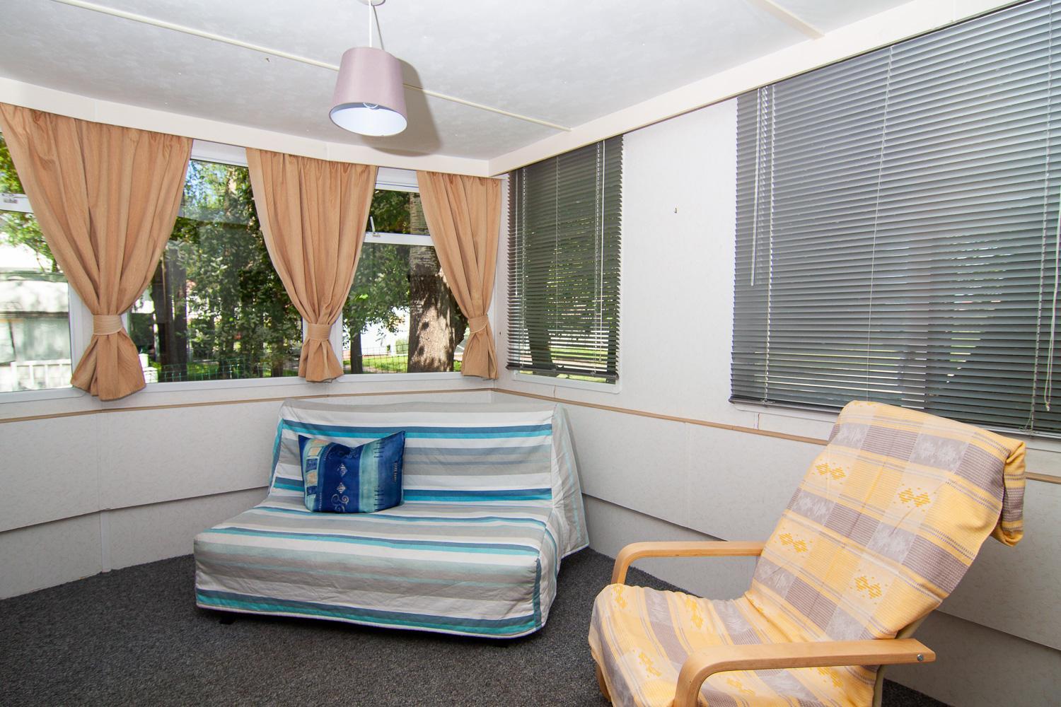 Two-Bedroom House - Photo 10