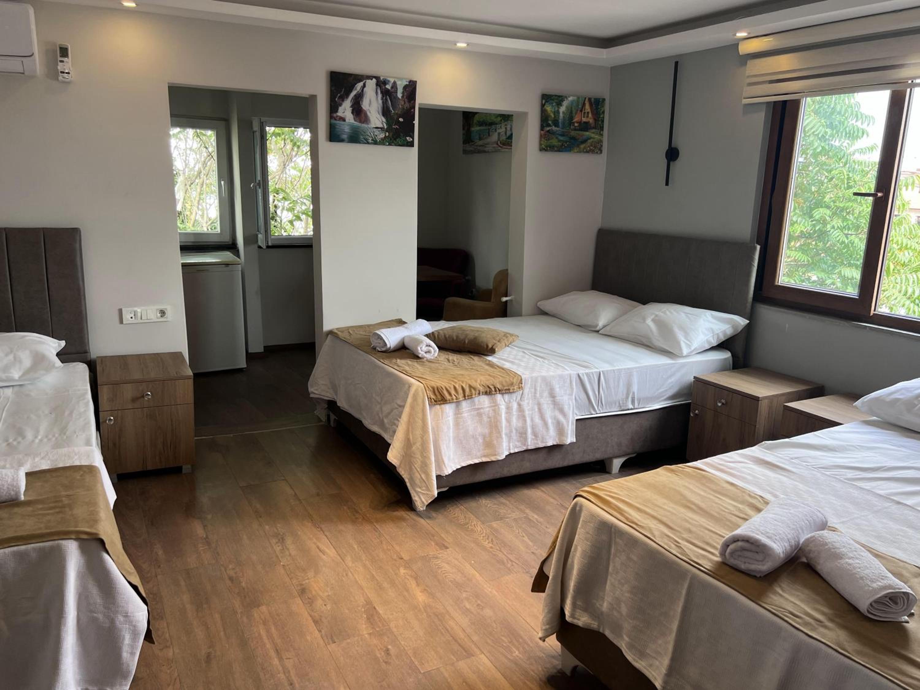 Deluxe Suite with Sea View photo 1