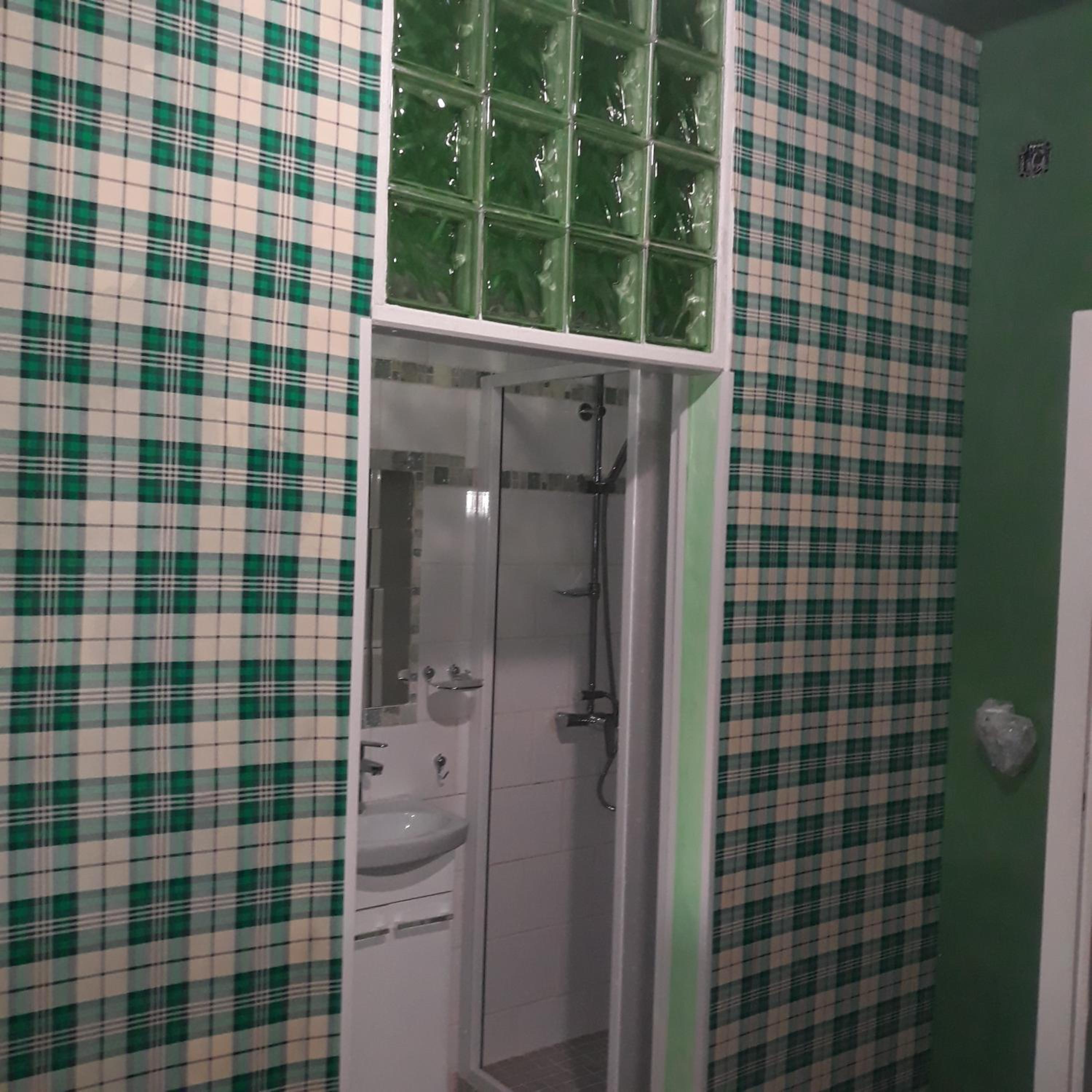 Standard Double Room - Photo 8