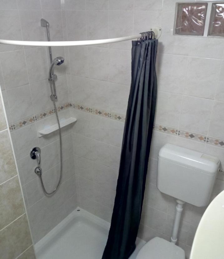 One-Bedroom Apartment - Photo 5