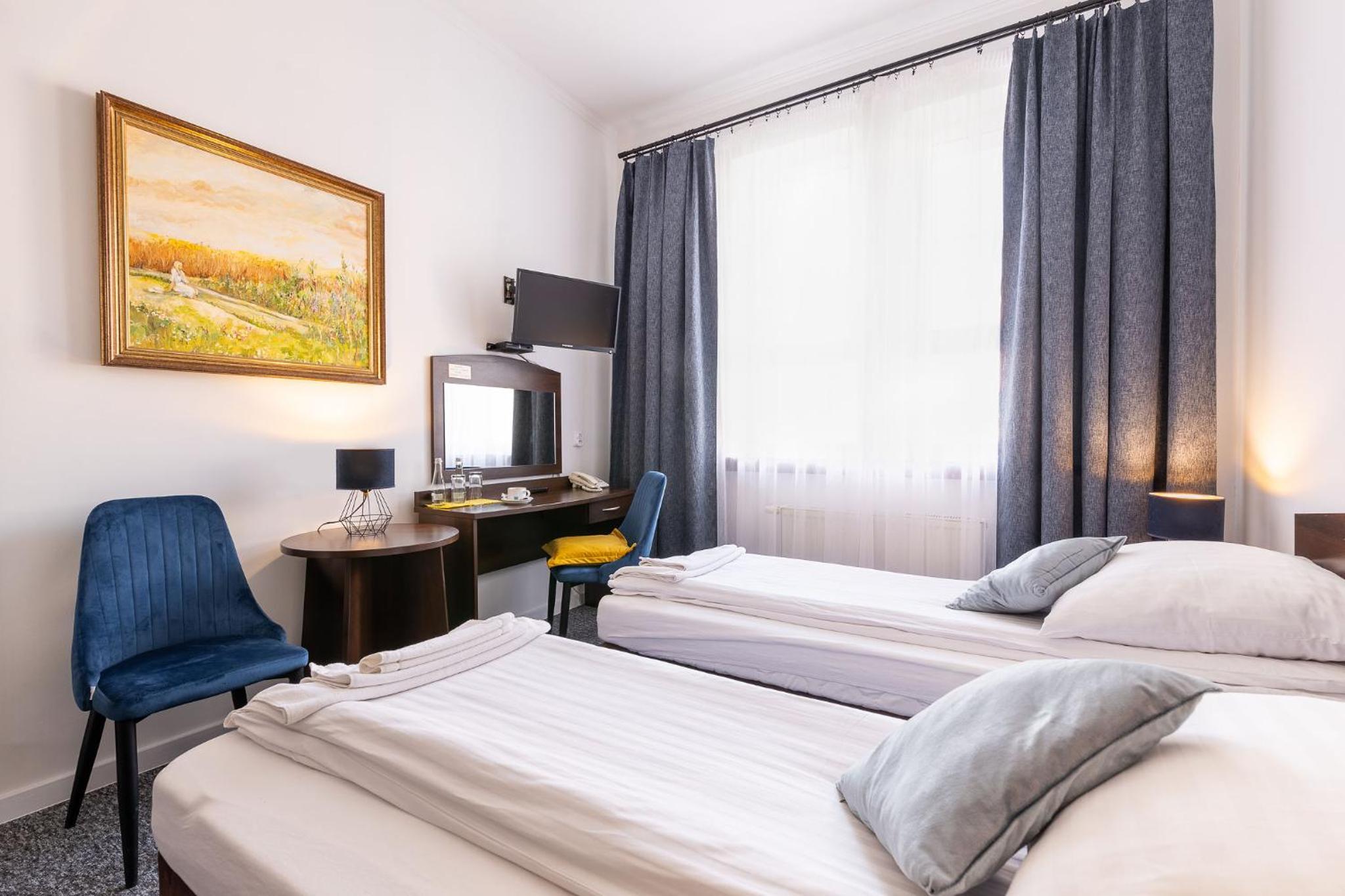 Standard Twin Room photo 3