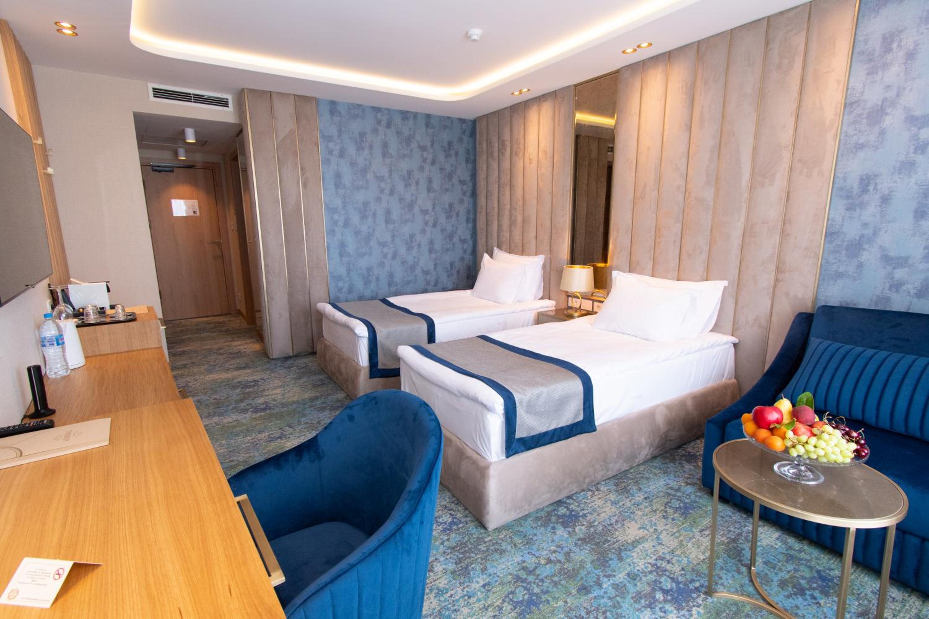 Deluxe Double or Twin Room with Sea View - Free Beach Access - Photo 5