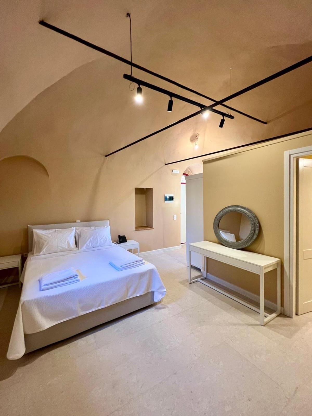 Deluxe Double Room with Extra Bed