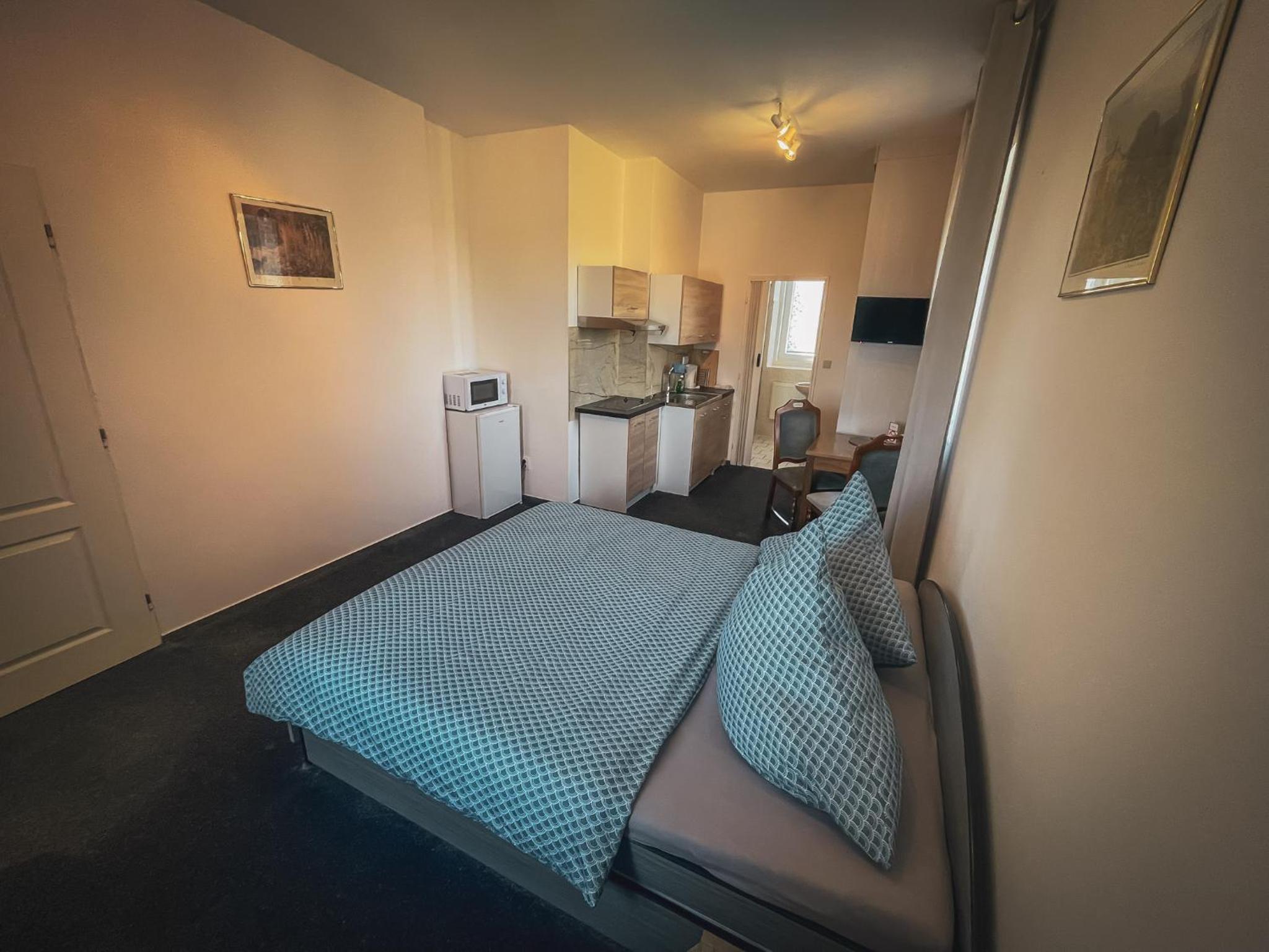 Apartment photo 2