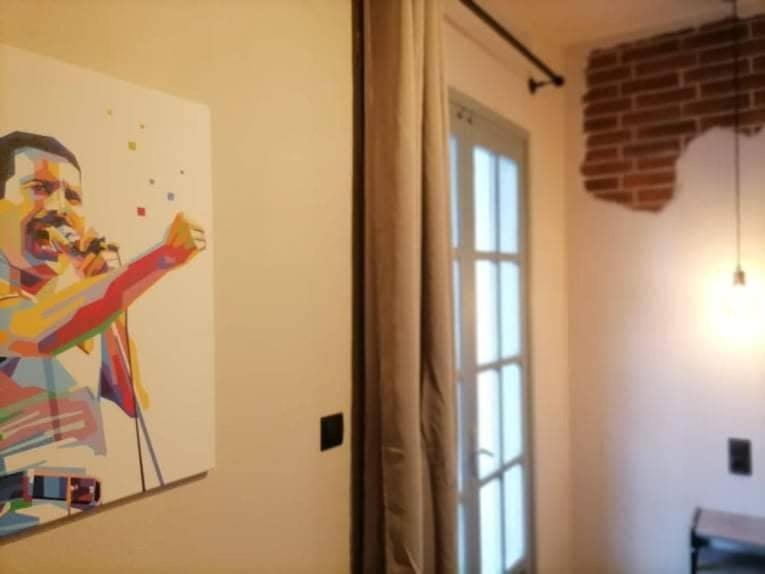 Quadruple Room with Balcony - Photo 11