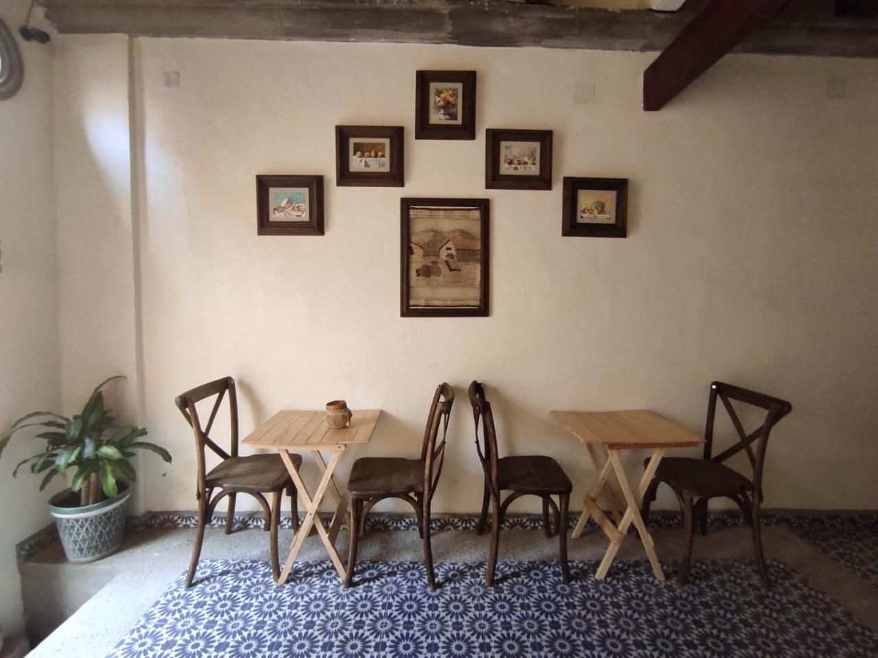 Twin Room with Balcony - Photo 18