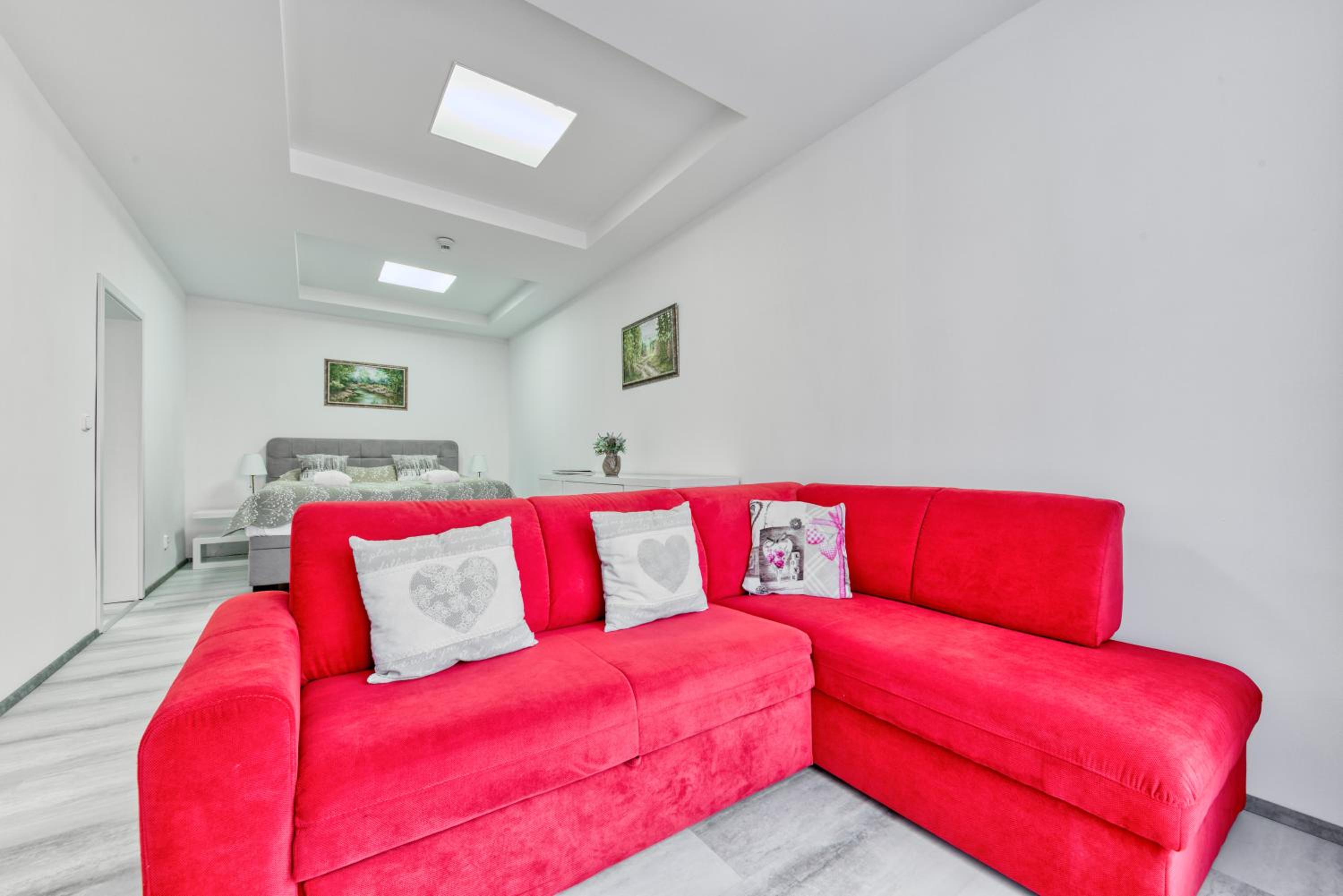 Apartment with Terrace - Photo 3