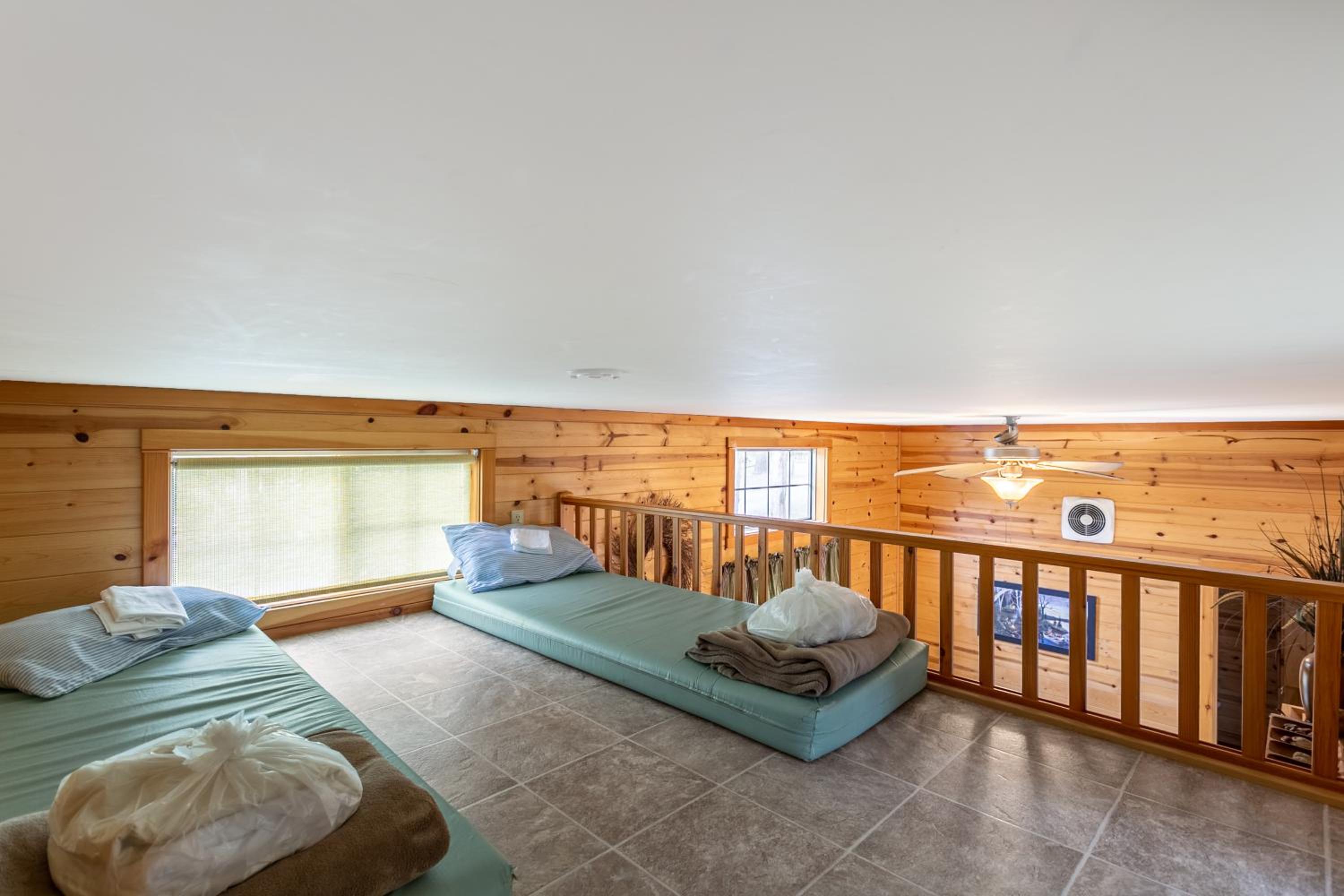 Two-Bedroom Premier Loft Cottage photo 3