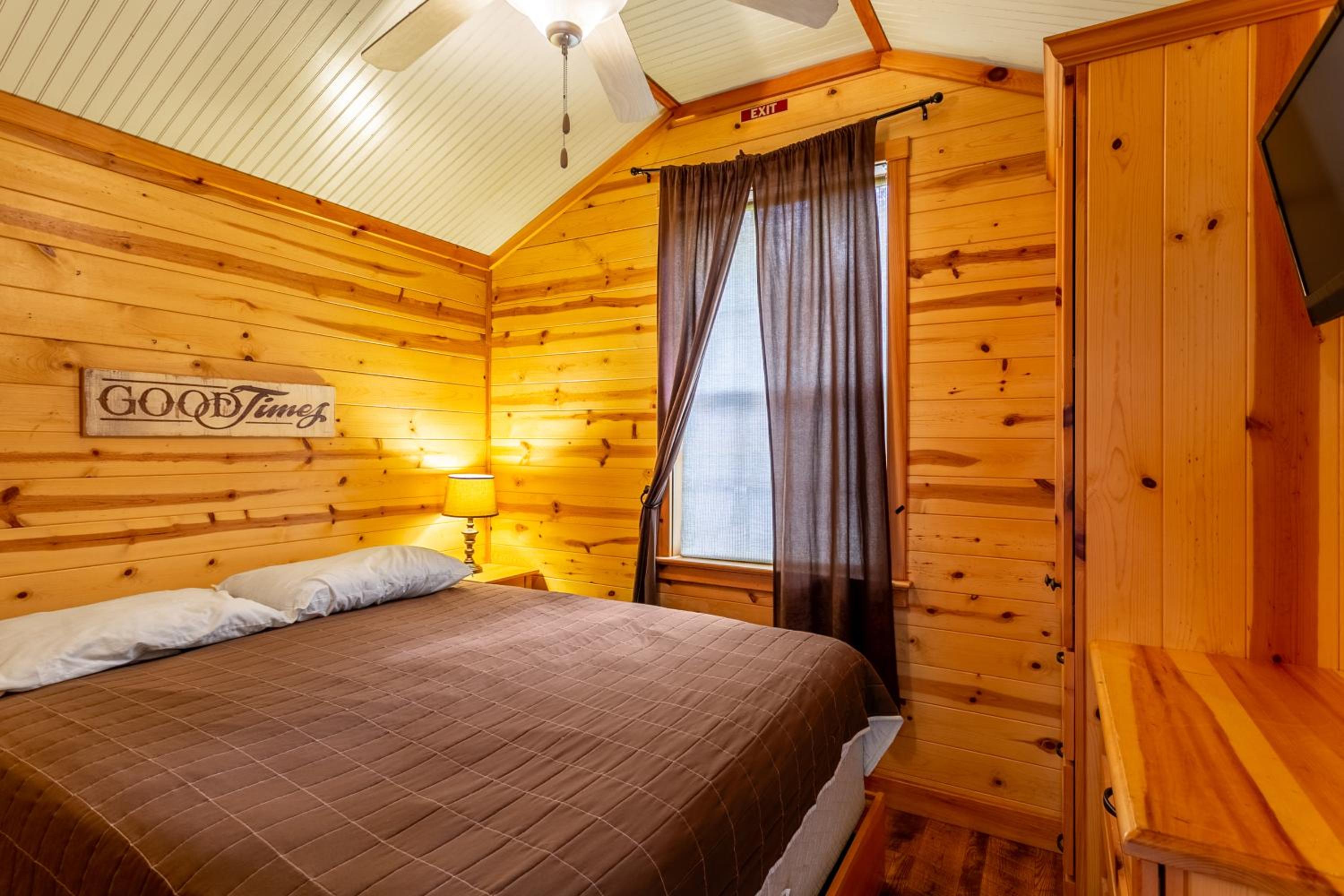 Two-Bedroom Premier Loft Cottage photo 1