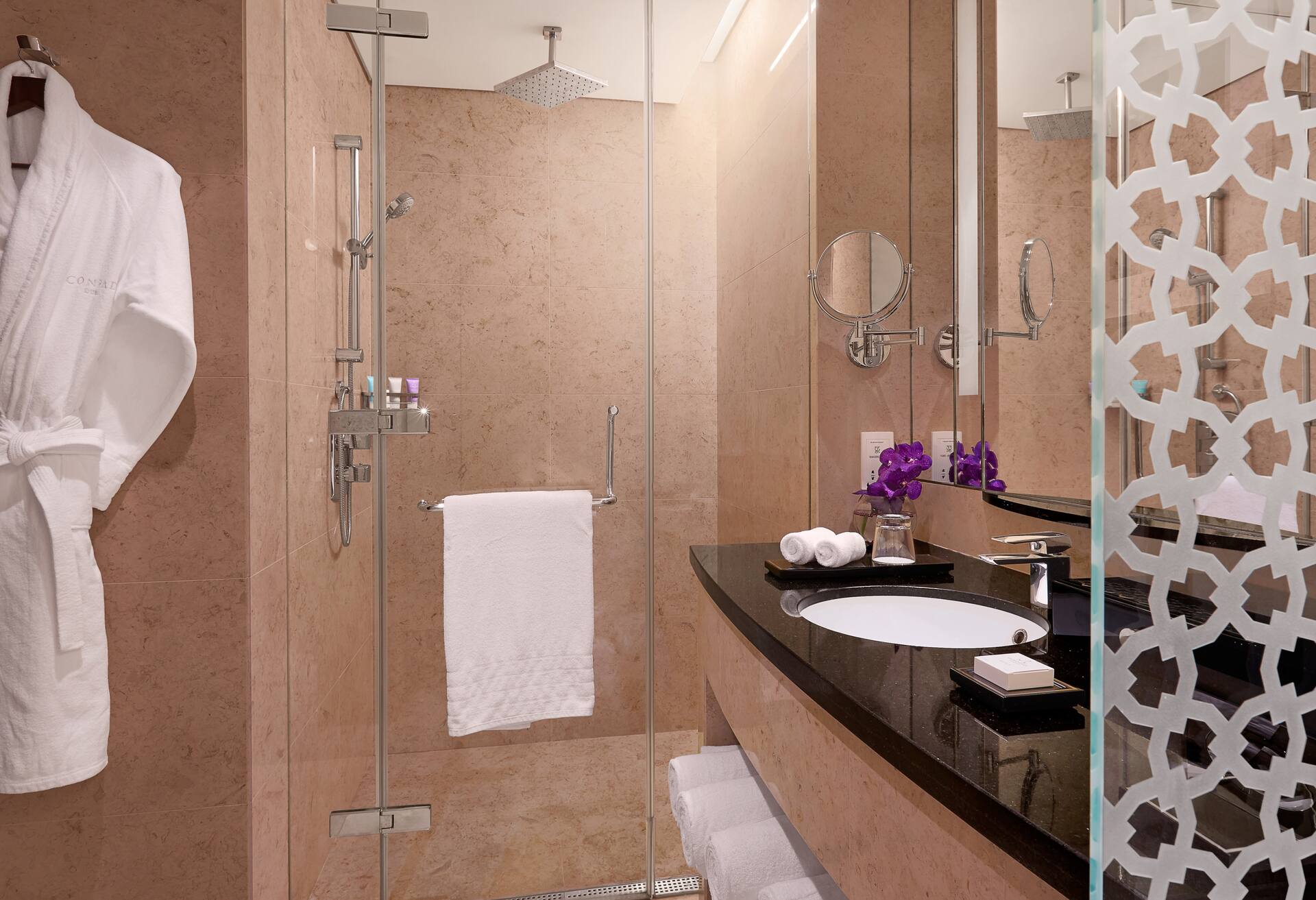 1 Bedroom Residential Suite- 2 Queen Beds photo 3