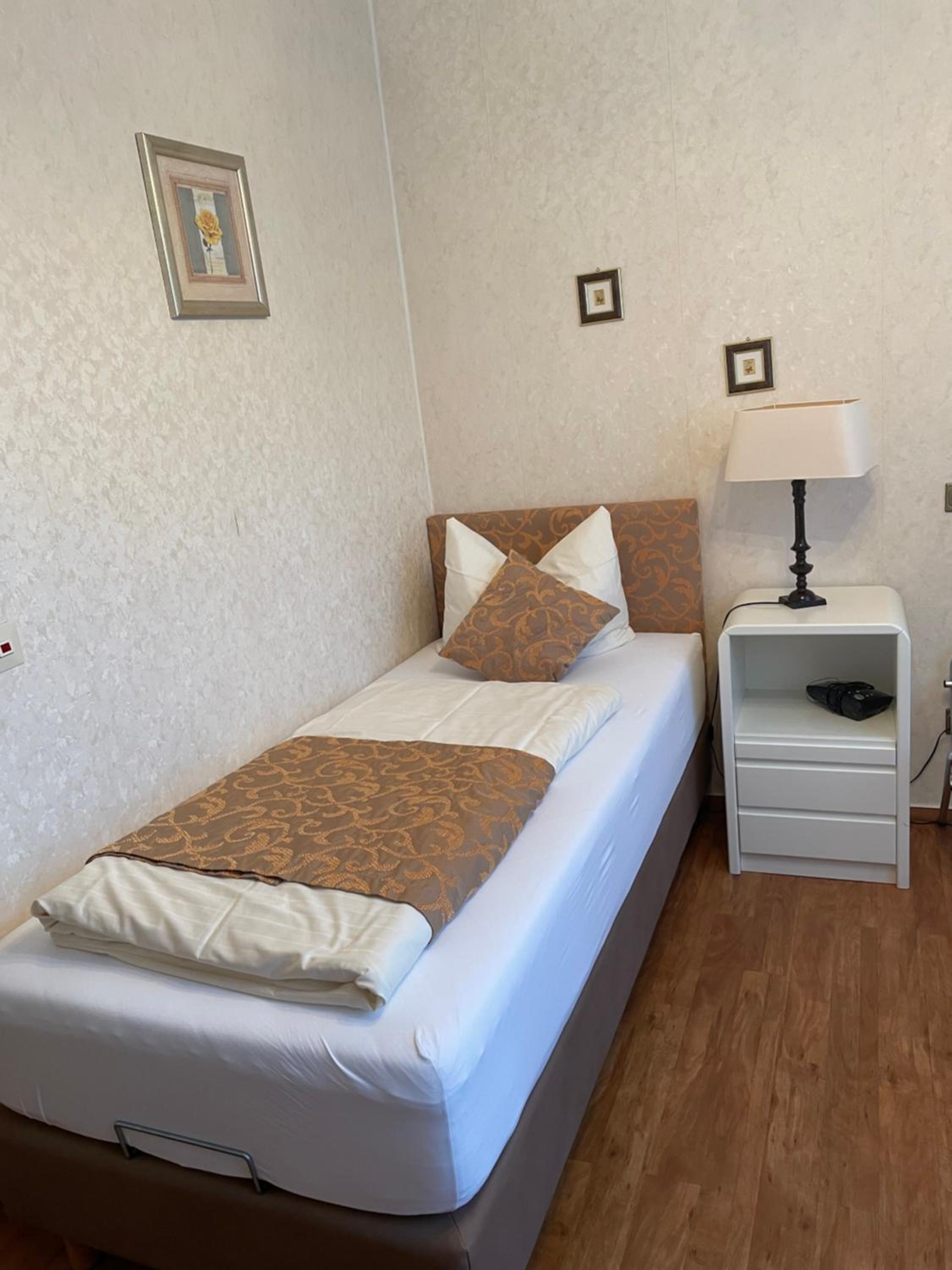 Single Room photo 1