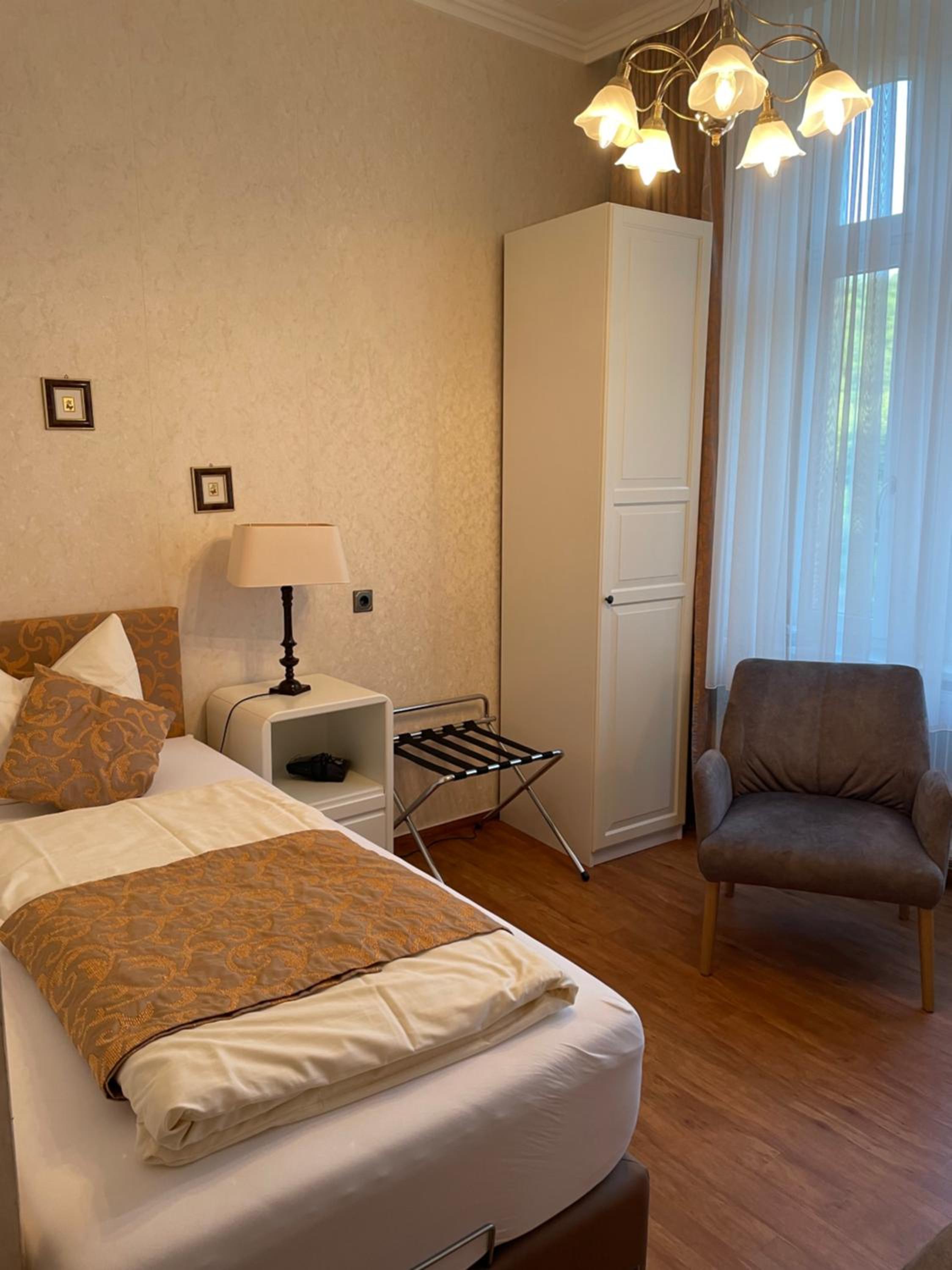 Single Room photo 2
