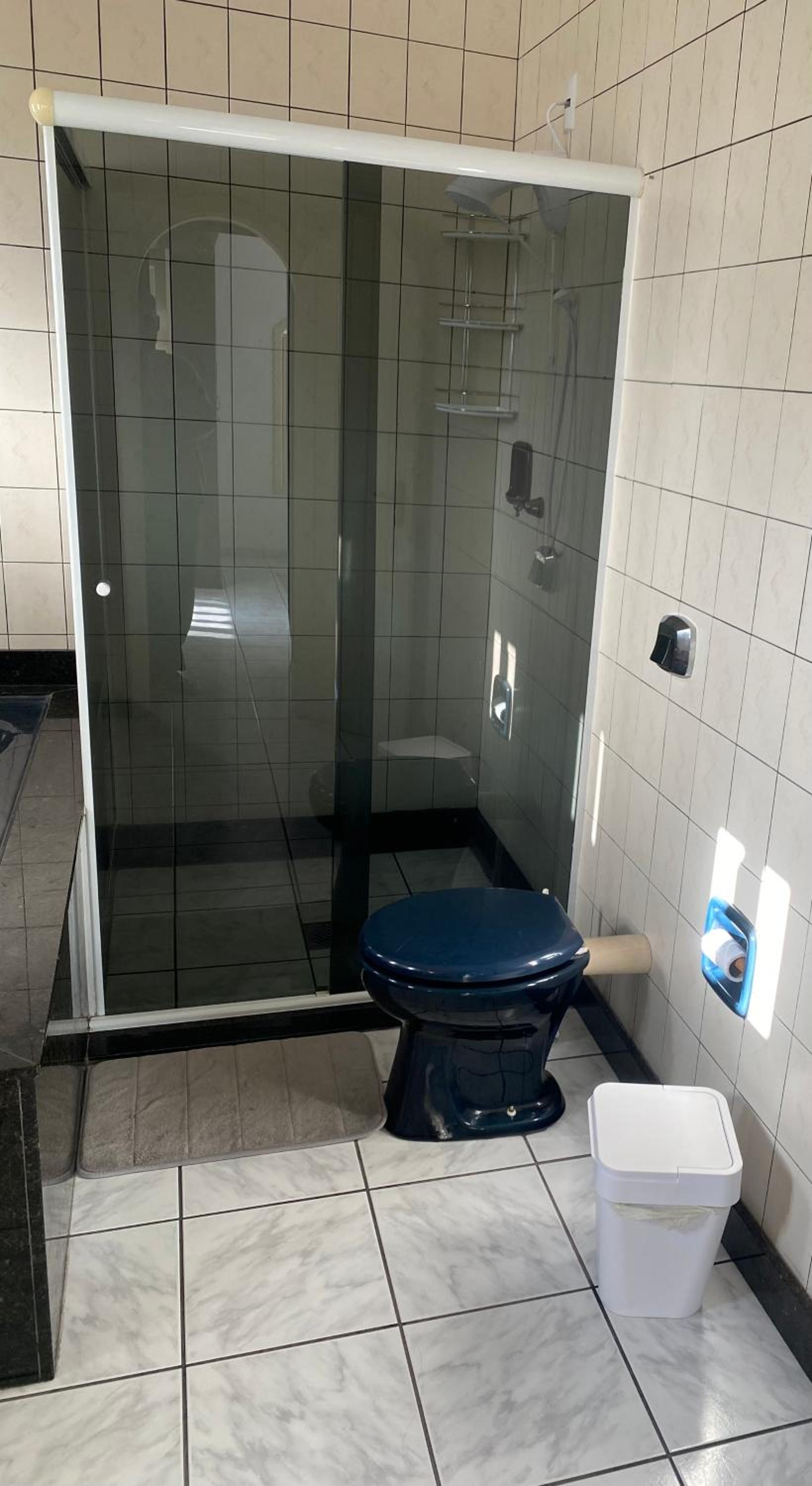 Double Room with Private Bathroom - Photo 4