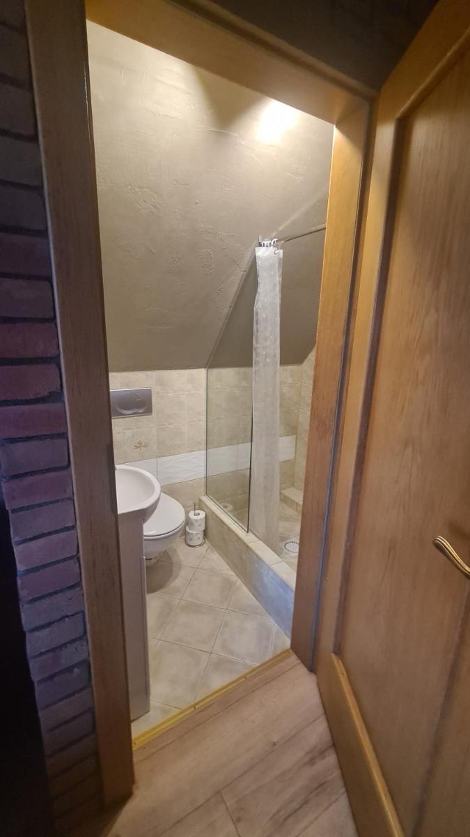 Triple Room with Private Bathroom photo 3
