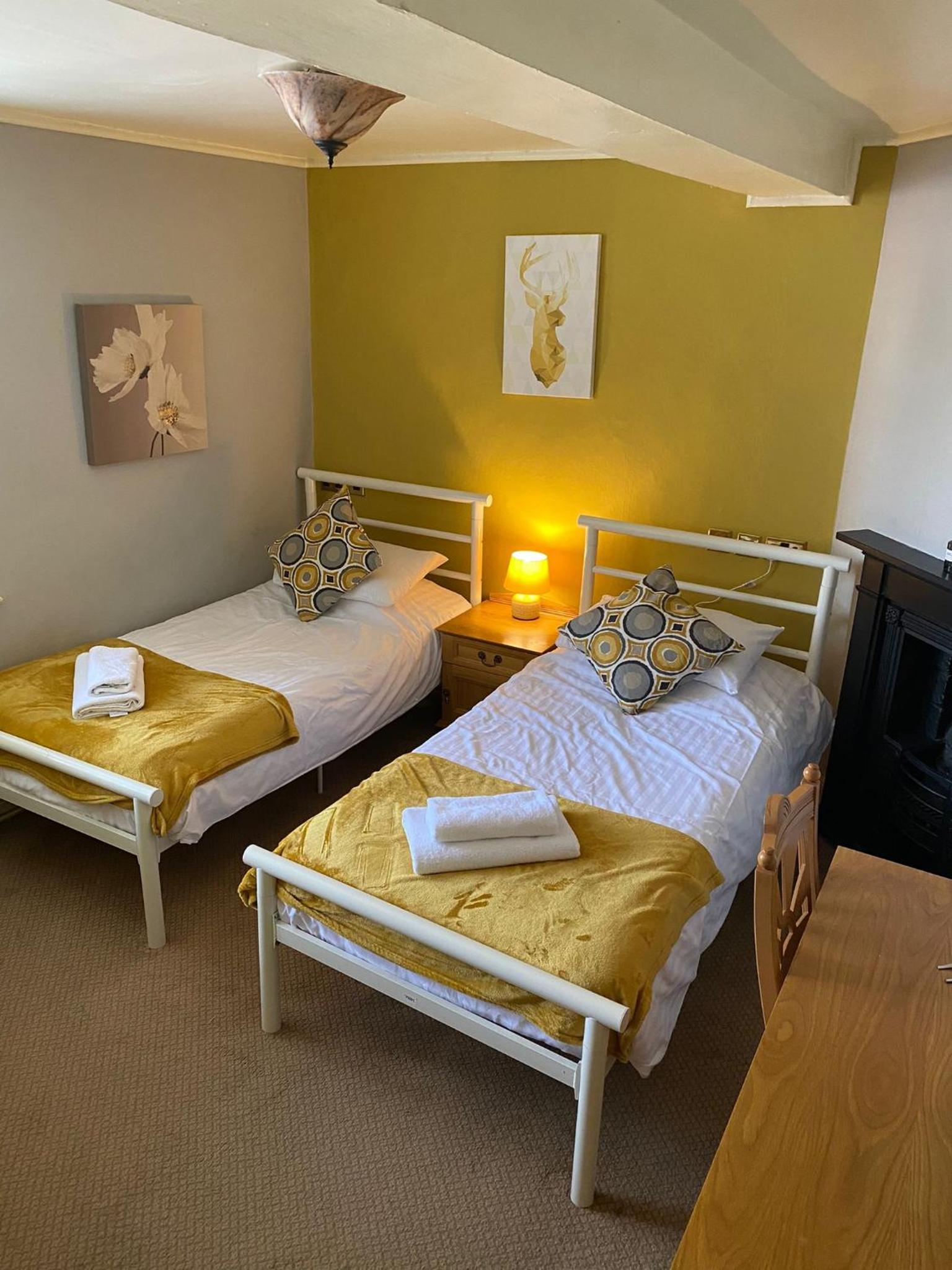 Standard Twin Room photo 2