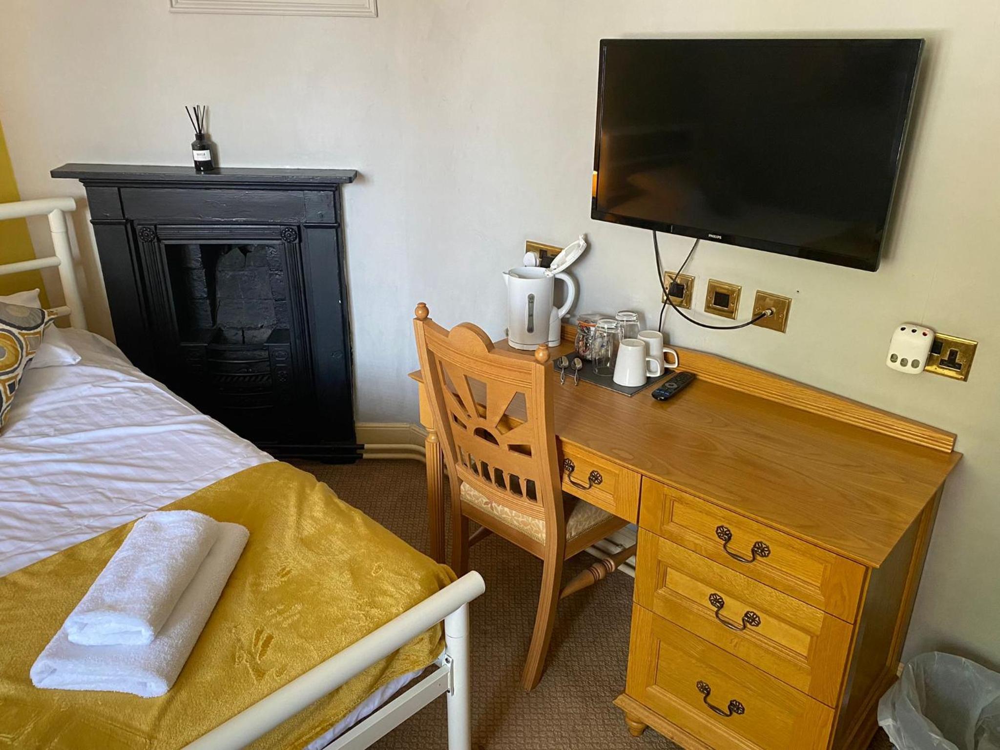 Standard Twin Room photo 3