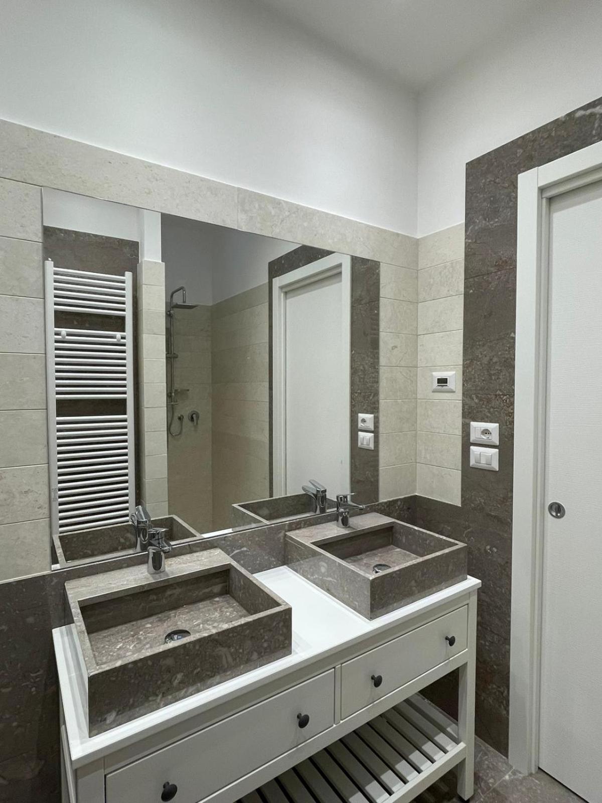 Deluxe Suite with Spa Bath photo 2
