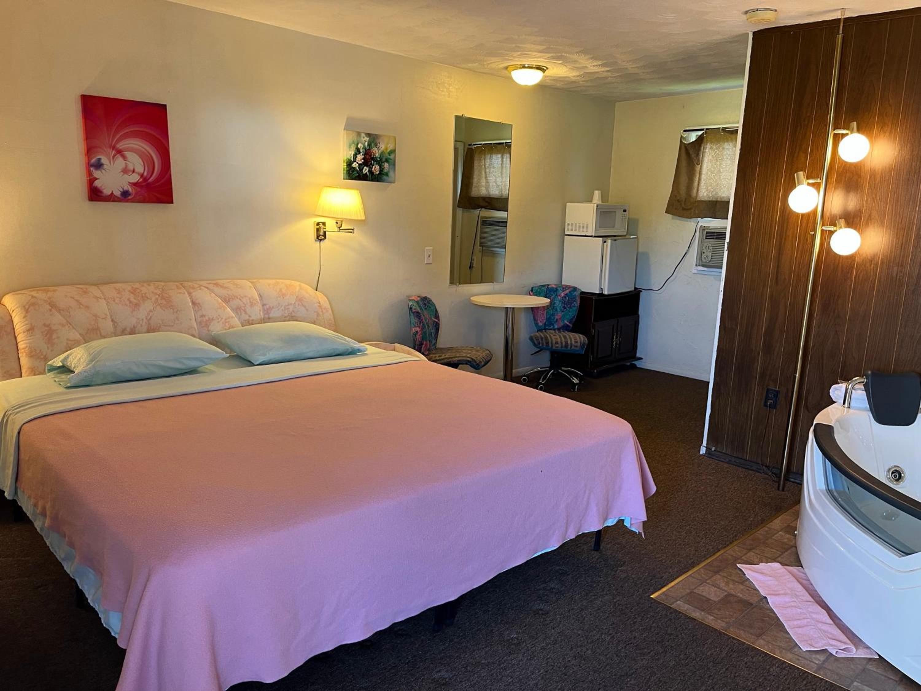 King Room With Spa Bath photo 1