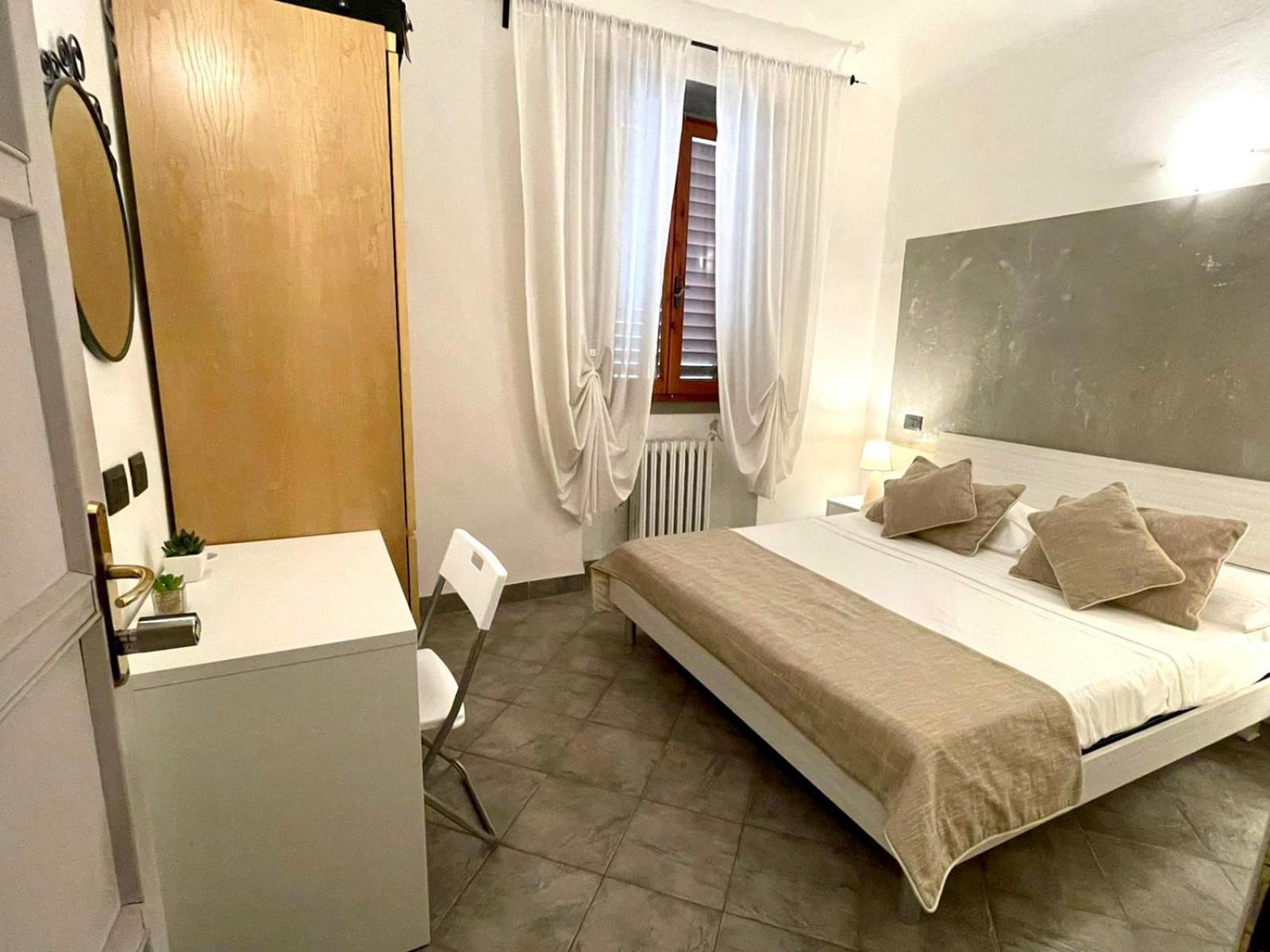 Standard Double Room photo 2