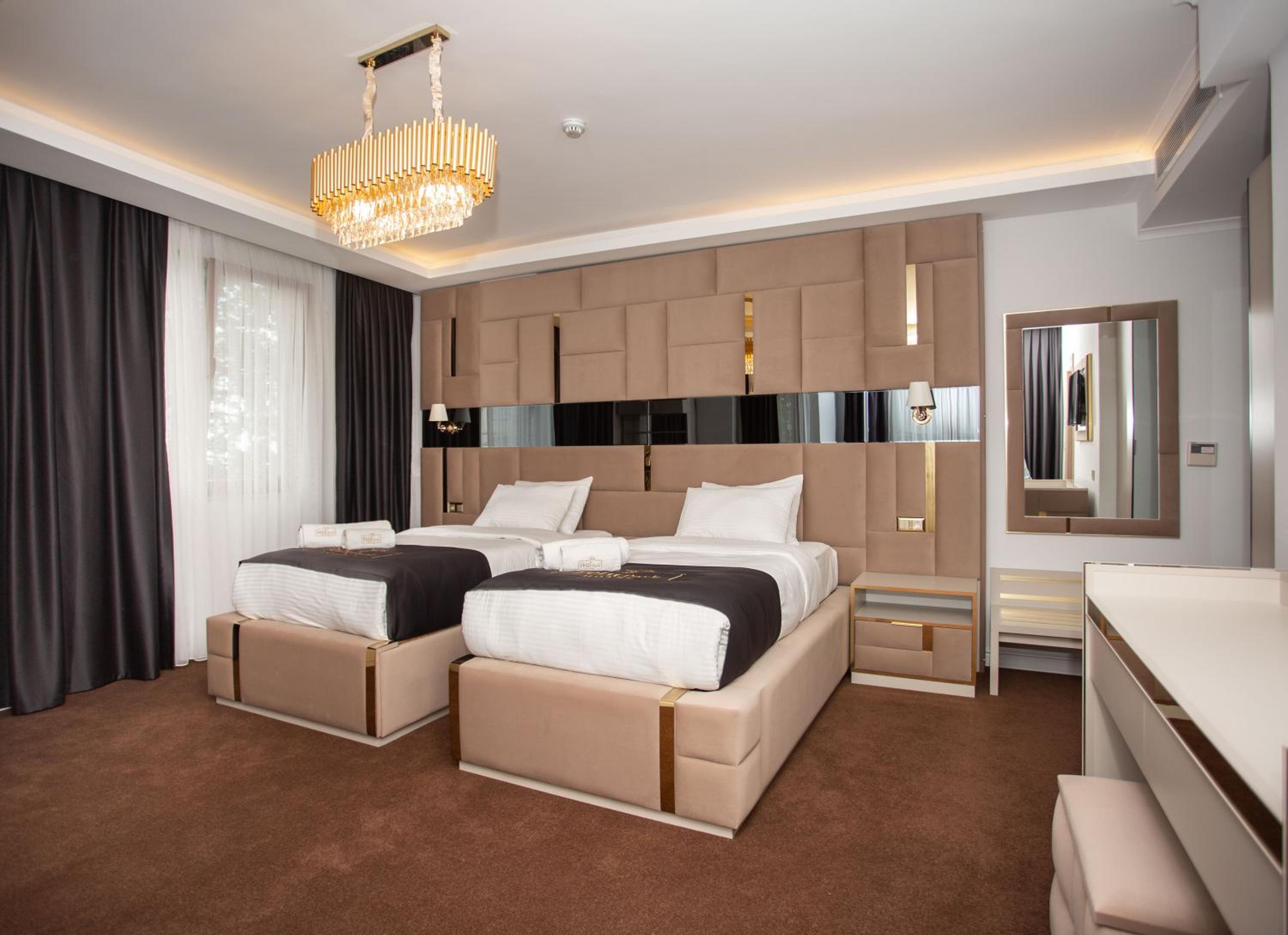 Deluxe Twin Room with Sea View - Photo 5