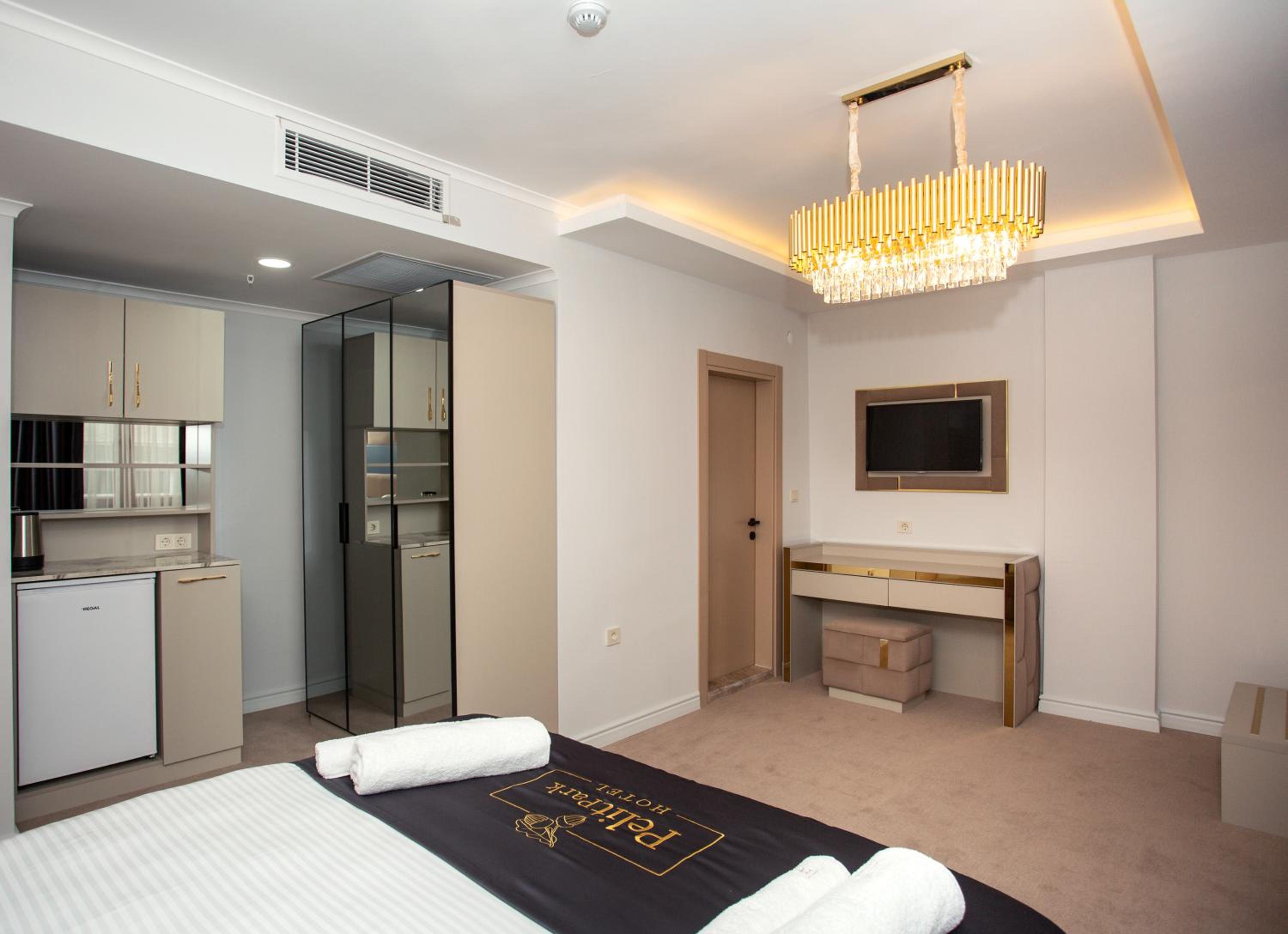 Standard Double Room - Photo 6