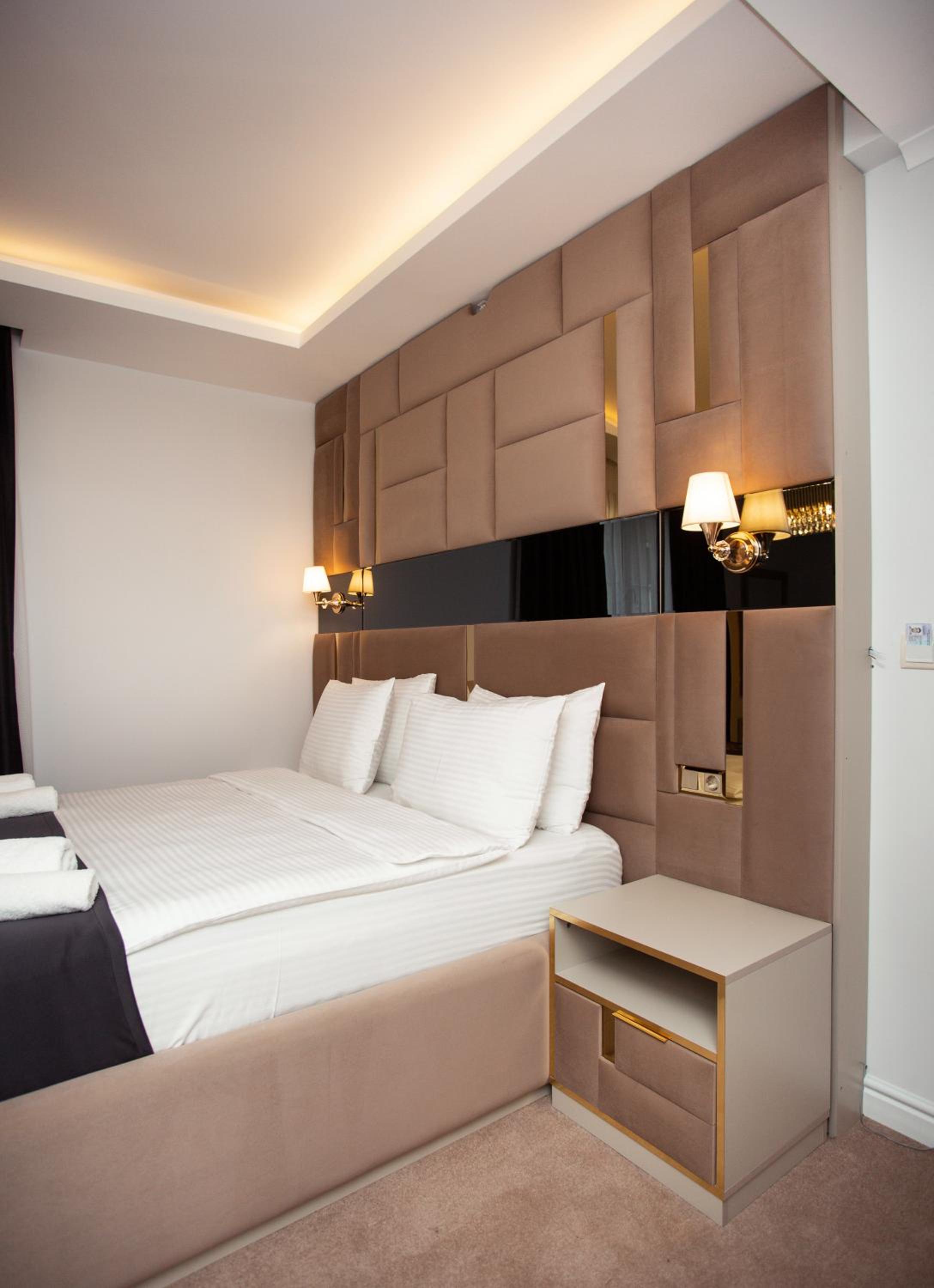 Standard Double Room - Photo 3