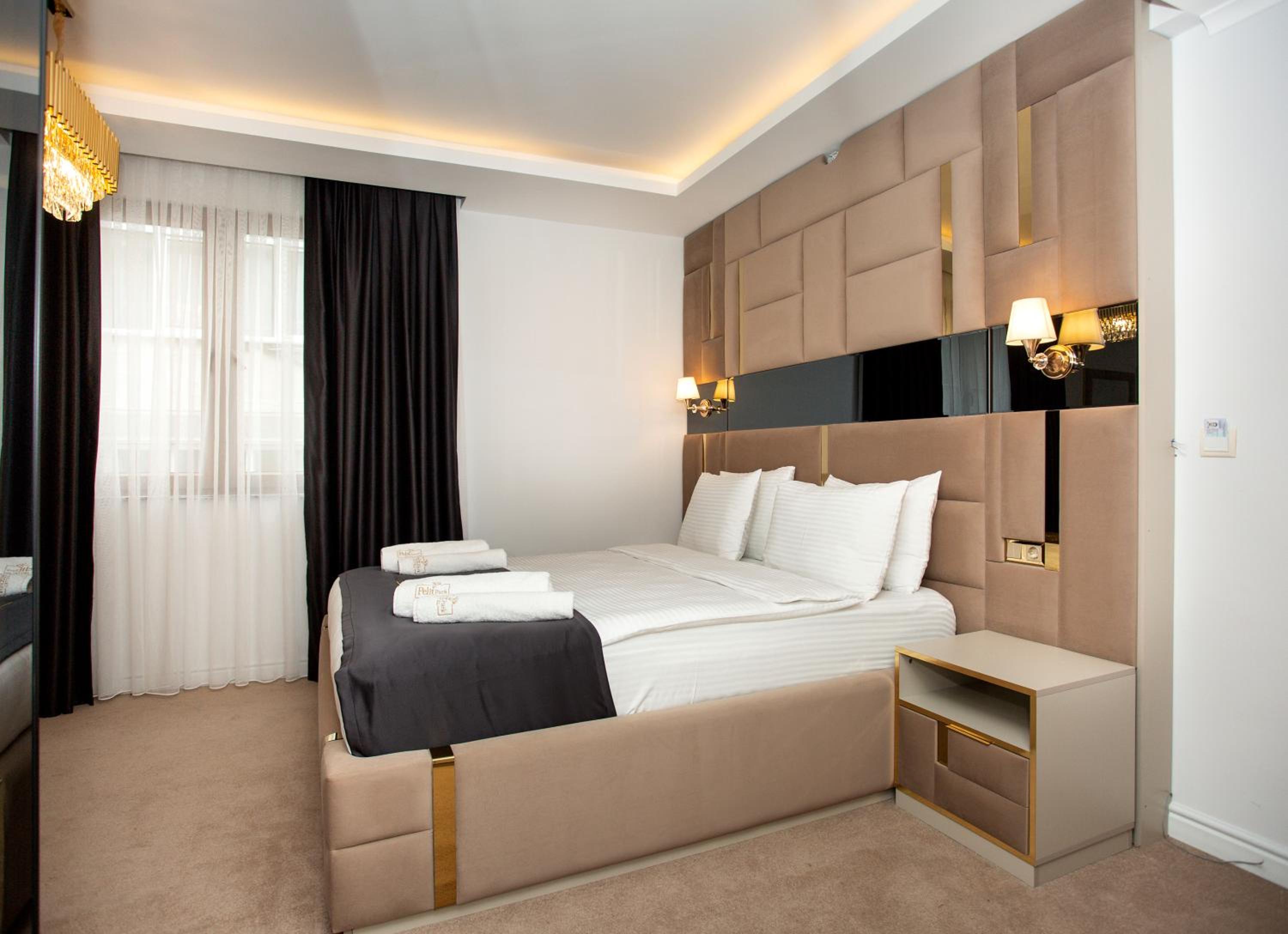 Deluxe Double Room with Sea View - Photo 5