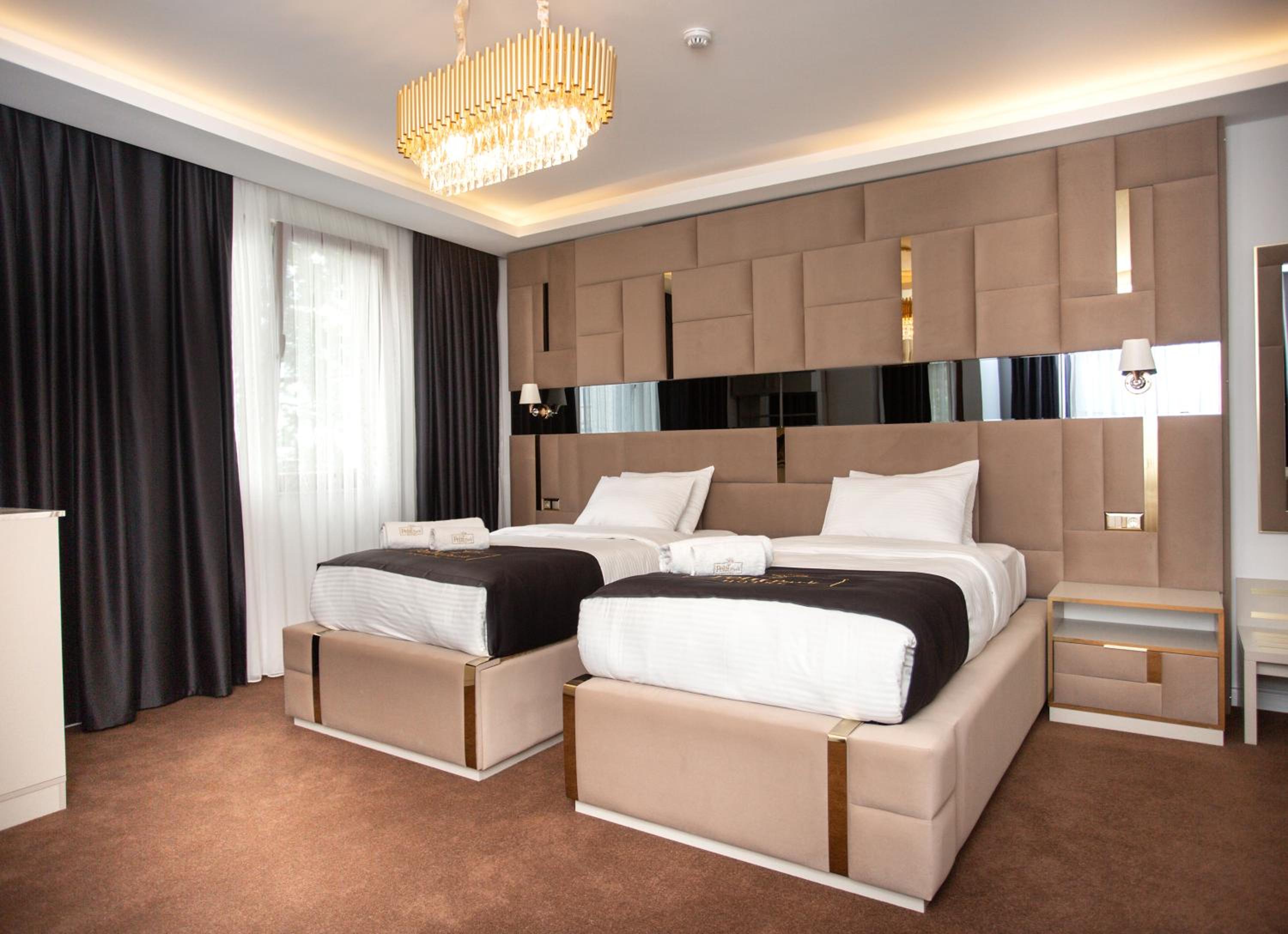 Deluxe Twin Room with Sea View - Photo 1