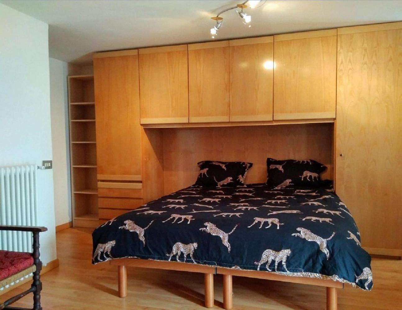 One-Bedroom House photo 1