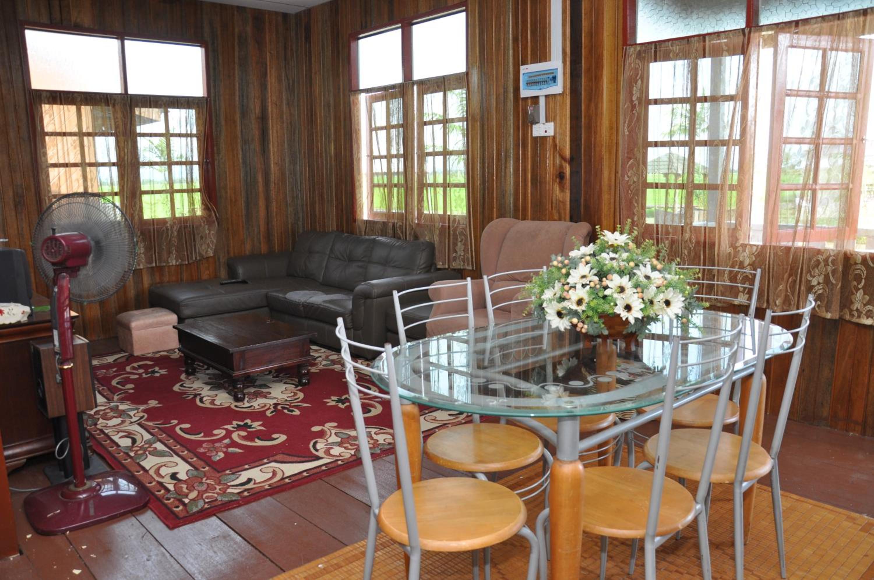 Three-Bedroom Chalet photo 3