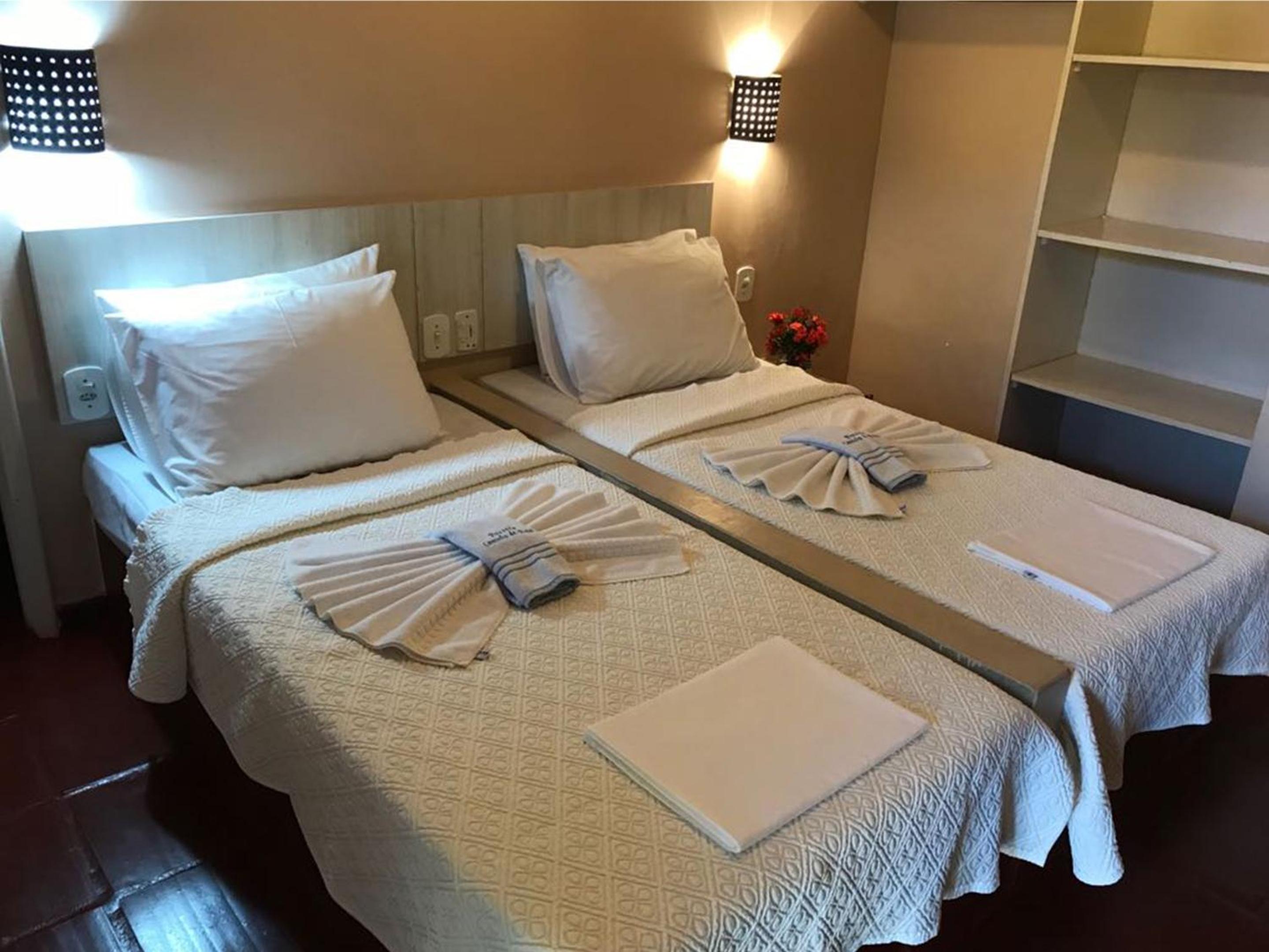 Standard Twin Room with Air Conditioning - Photo 1