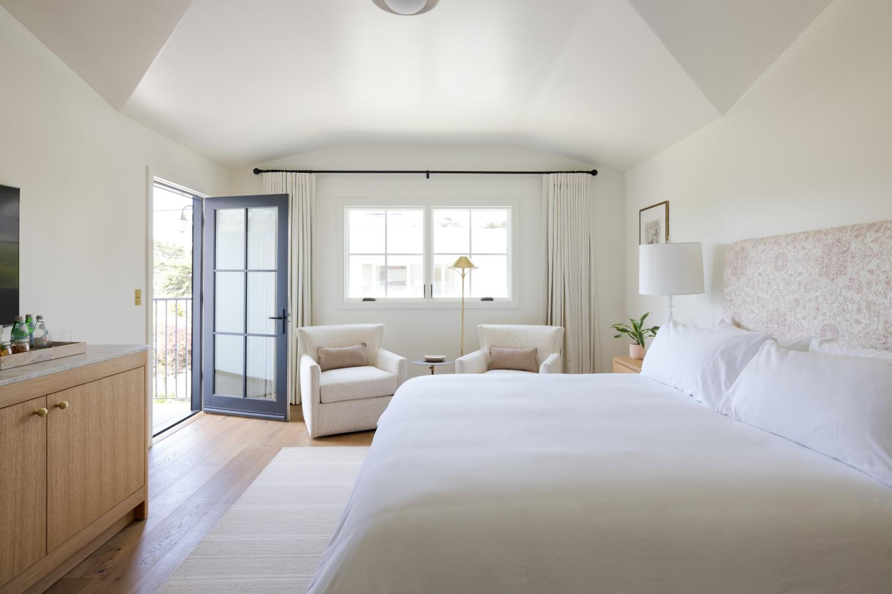King Room with Balcony