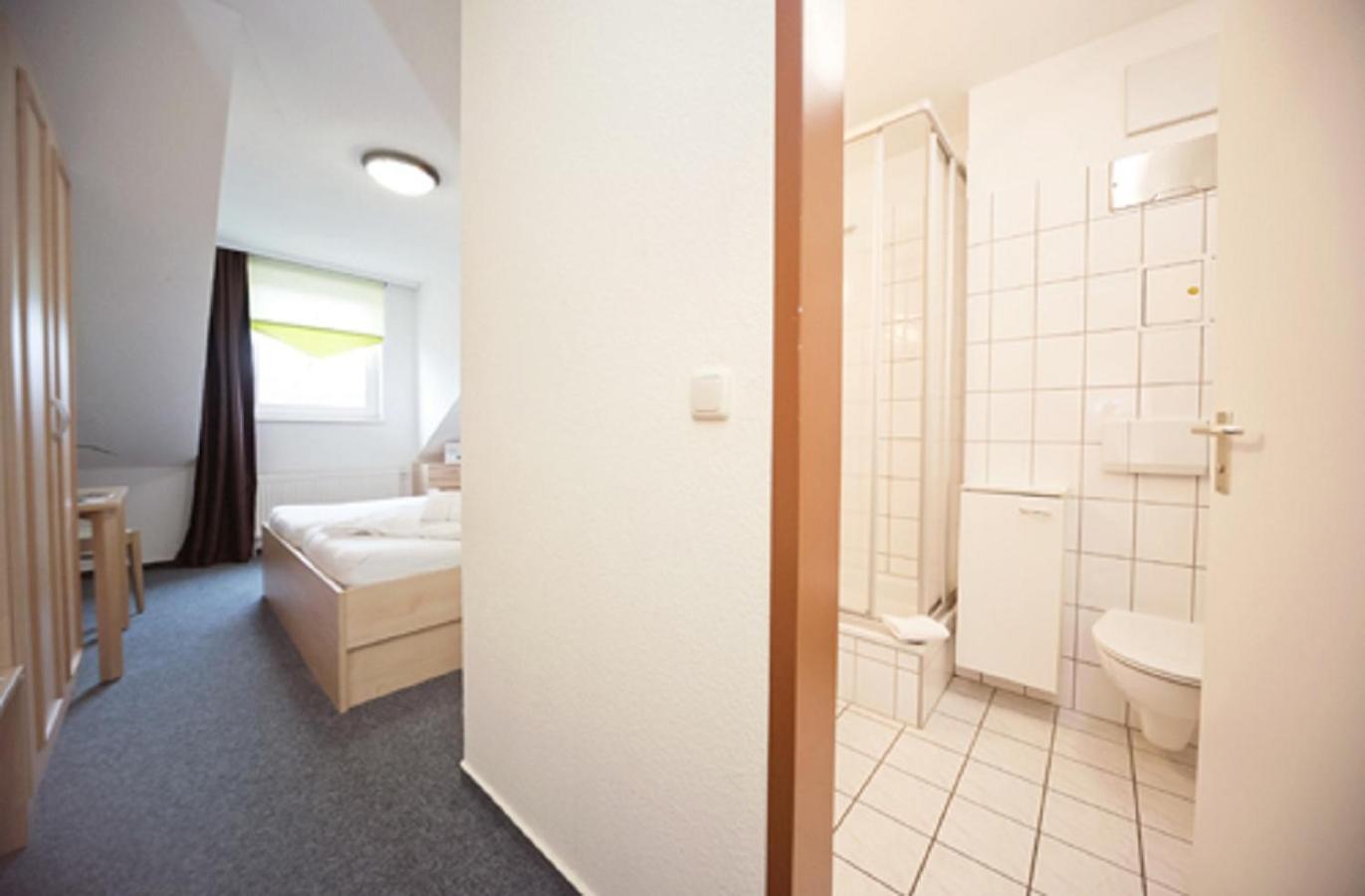 Single Room photo 2