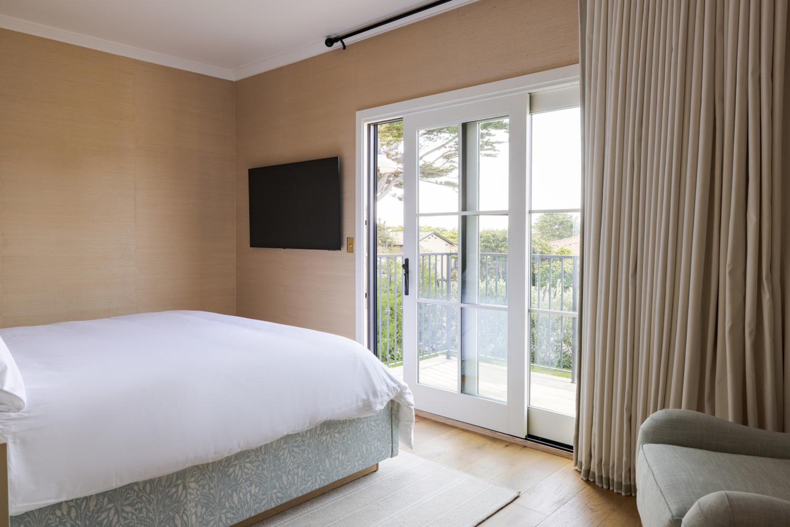 King Room with Garden View