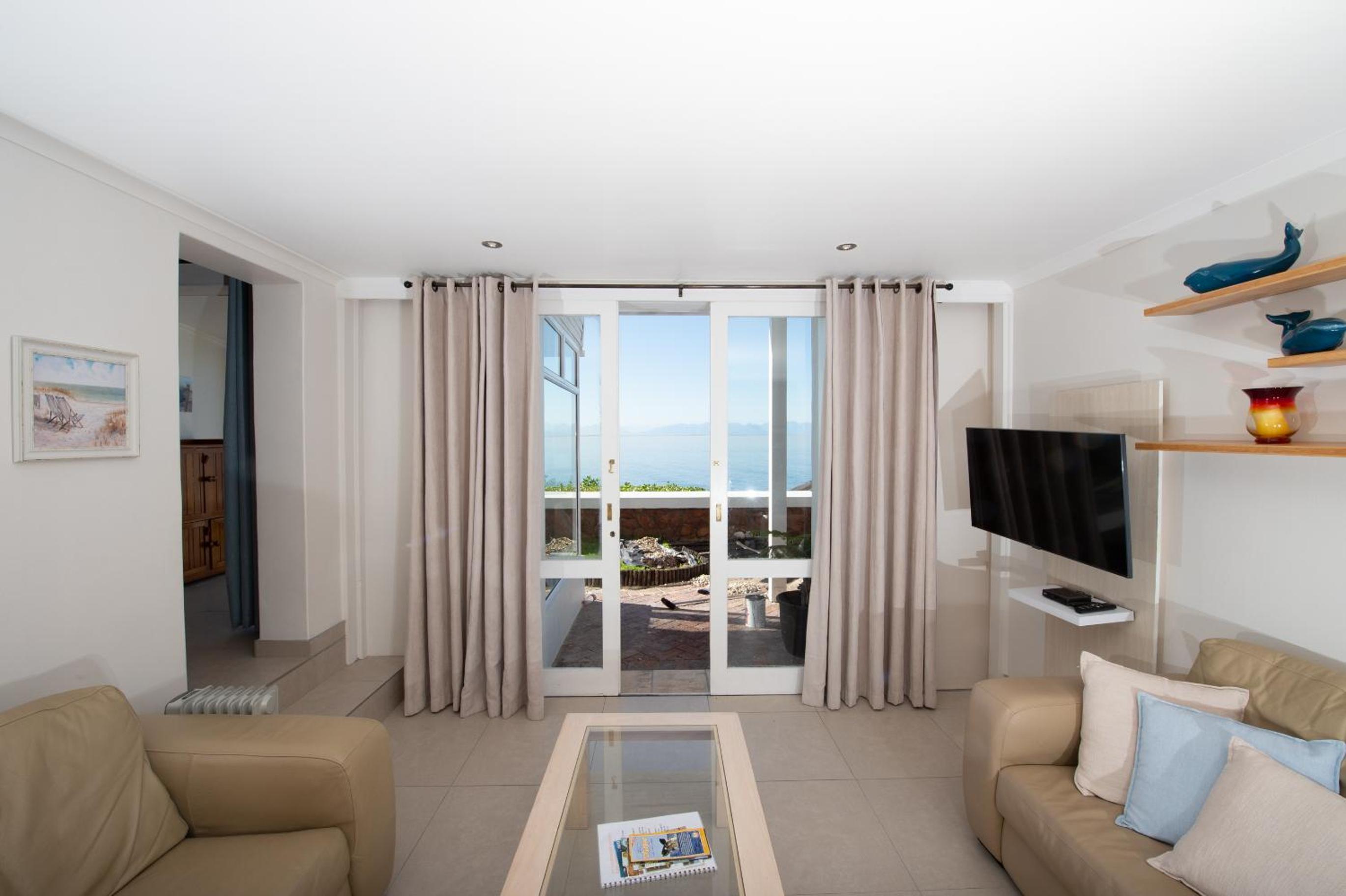 Apartment with Sea View photo 3