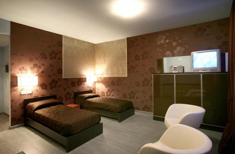 Studio Apartment - Photo 12