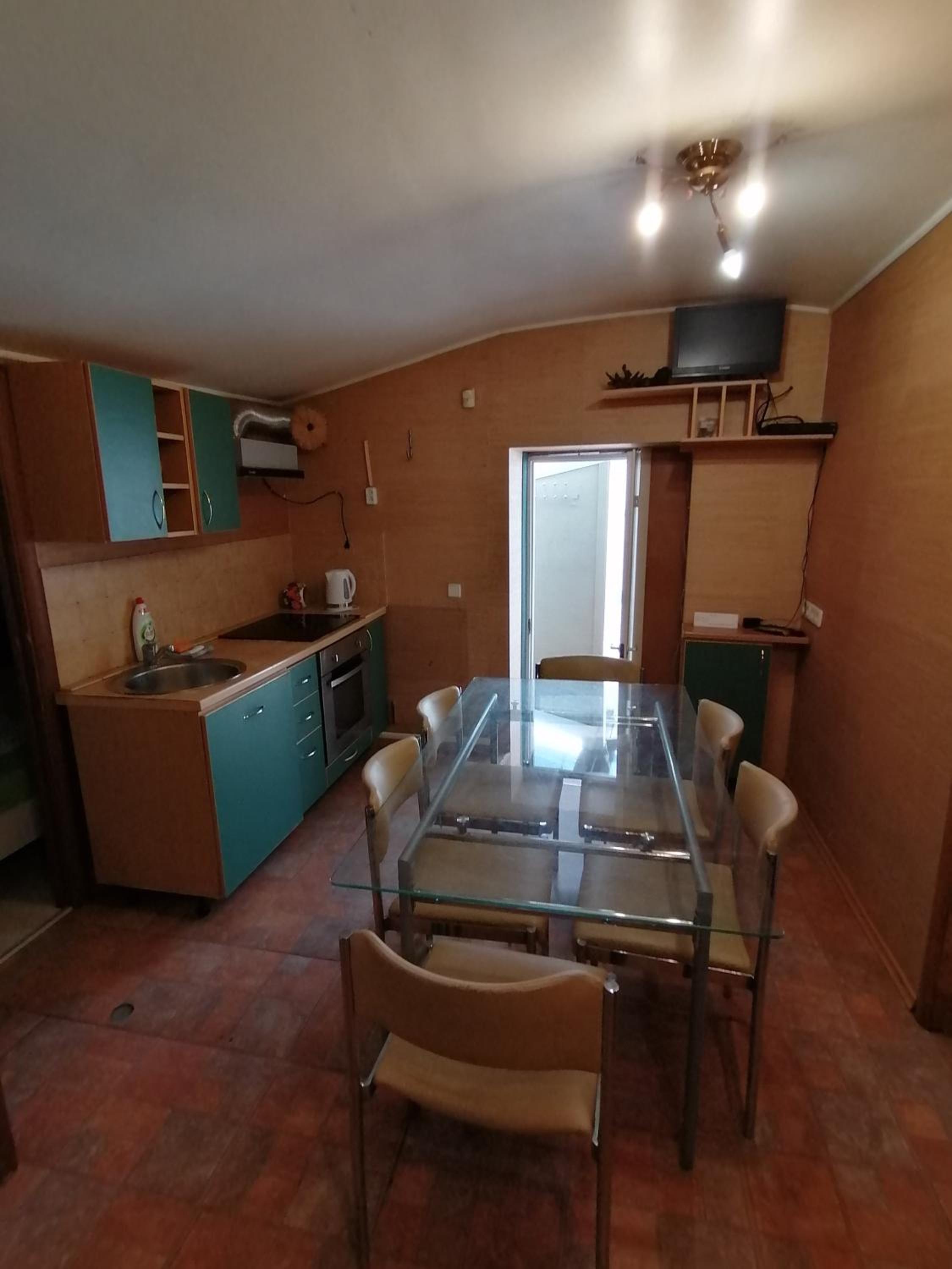 Apartment with Balcony - Photo 10