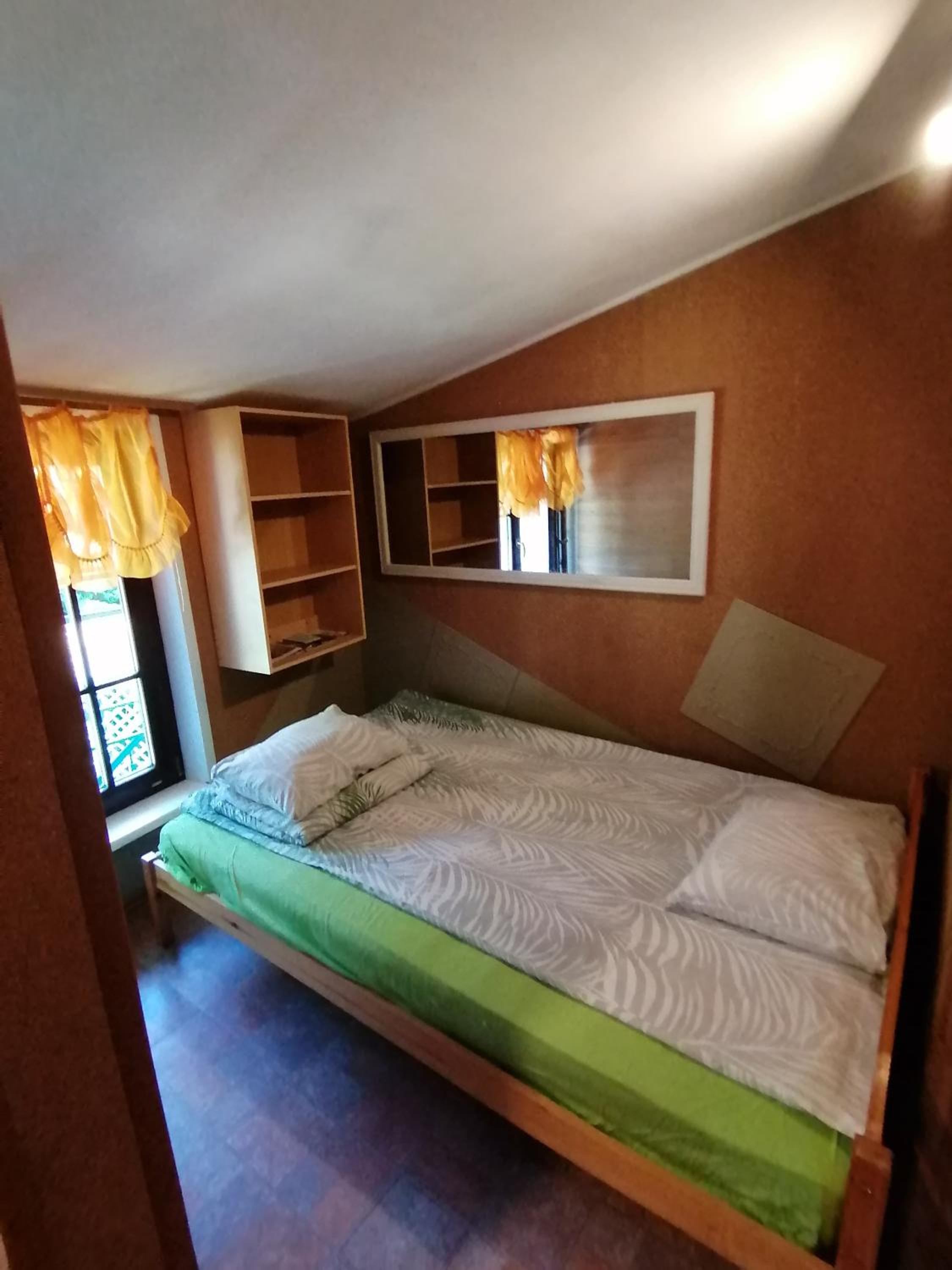 Apartment with Balcony - Photo 9