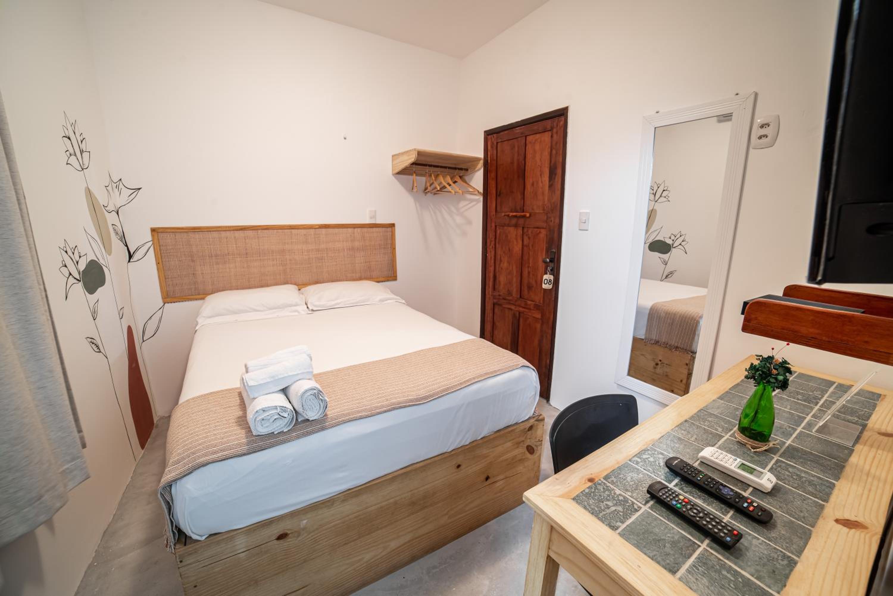 Small Single Room photo 2