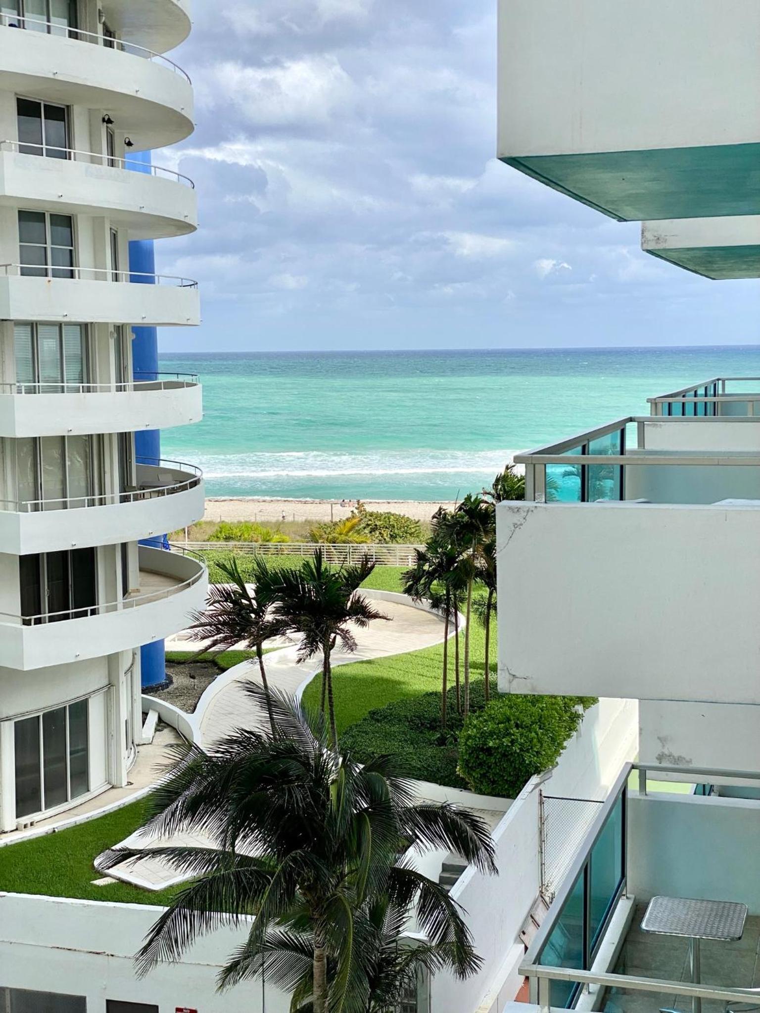 Two-Bedroom Suite with Partial Ocean View - Photo 2