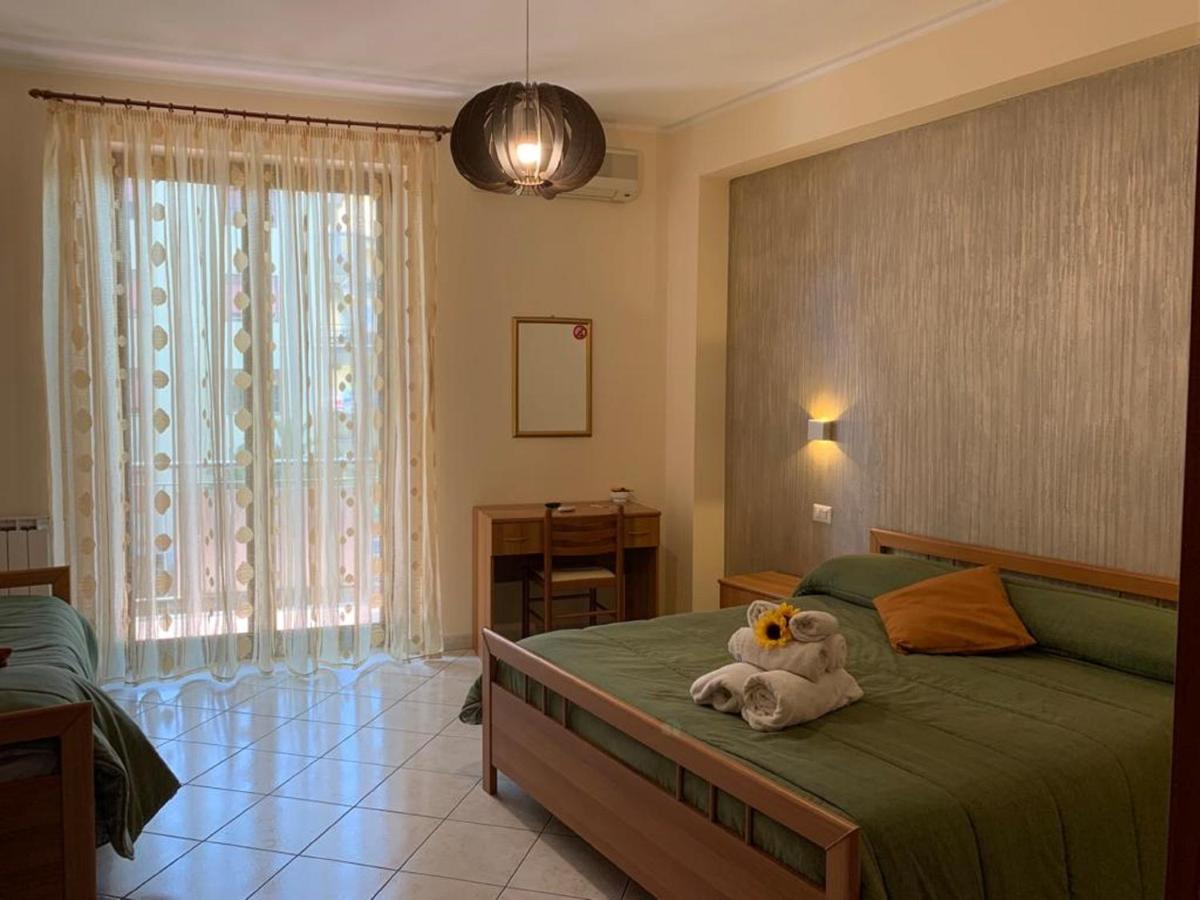 Triple Room with Private Bathroom photo 3