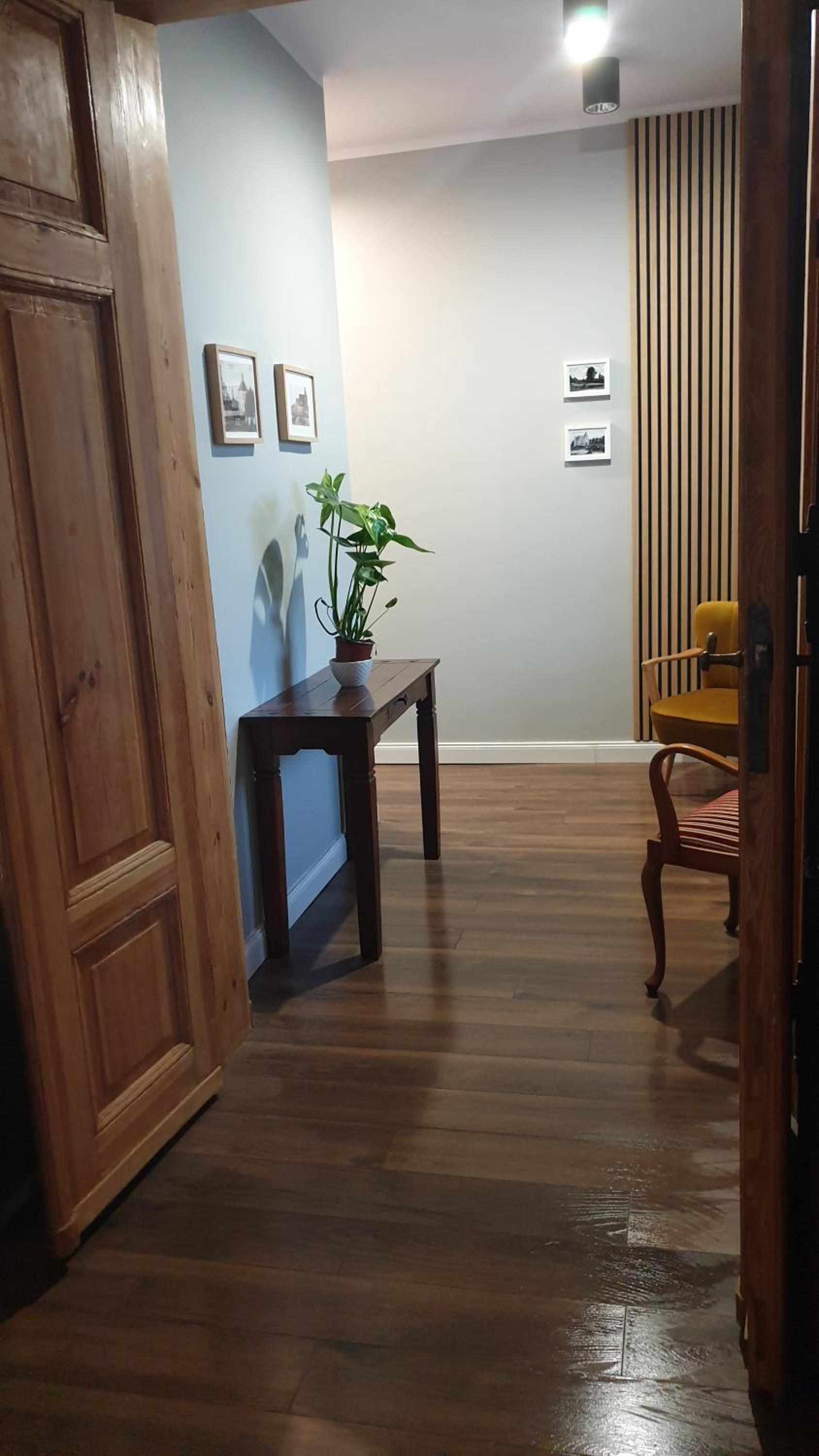 One-Bedroom Apartment - Photo 8