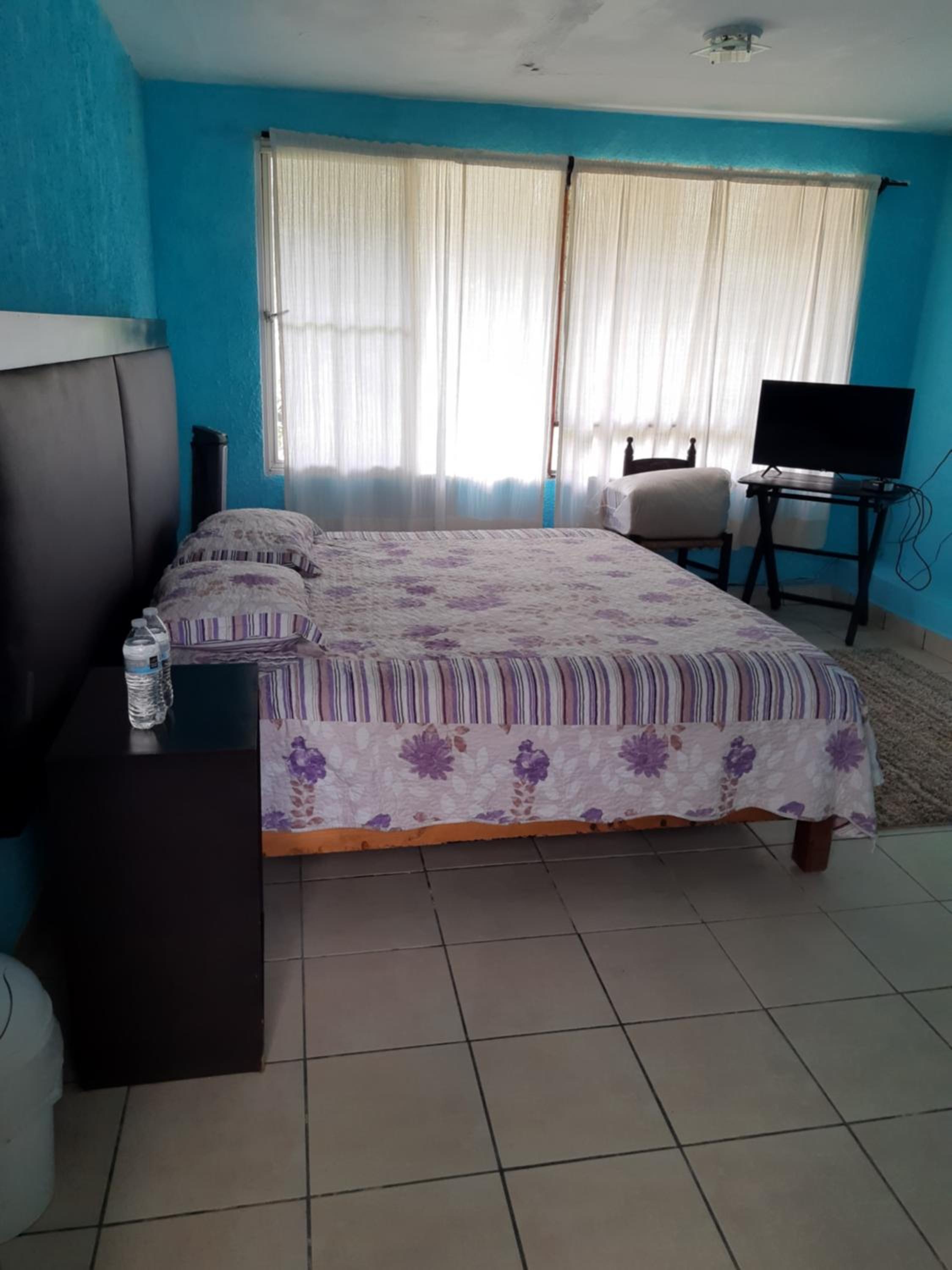 Standard King Room - Photo 8