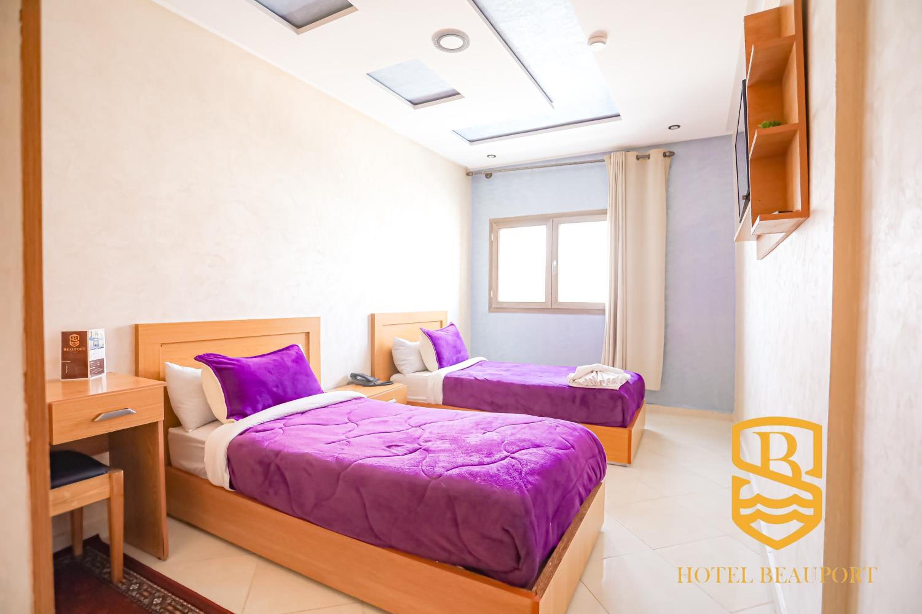 Large Double Room - Photo 3