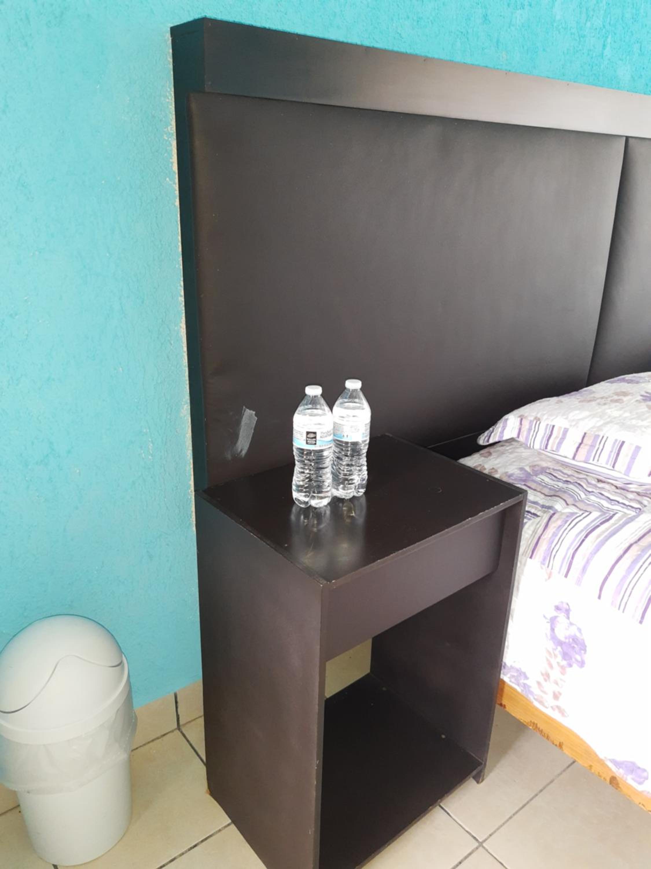 Standard King Room - Photo 14