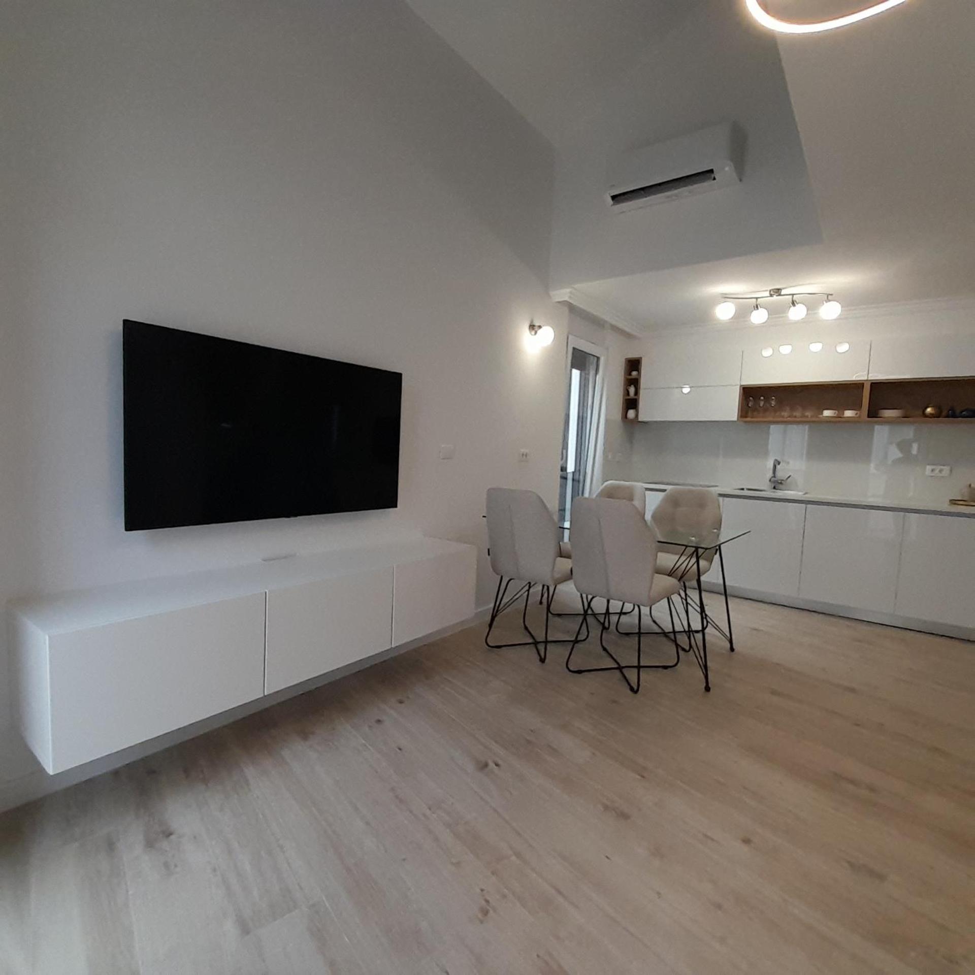 Two-Bedroom Apartment - Photo 7