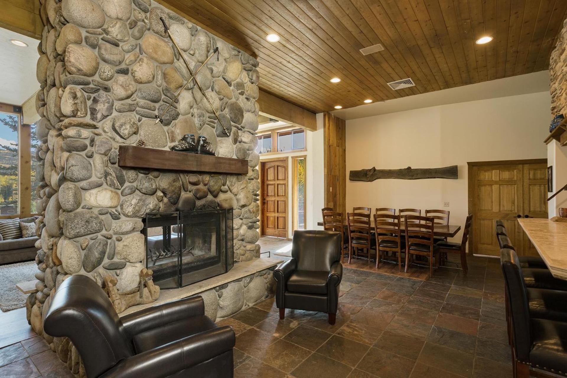 Five-Bedroom Holiday Home photo 2