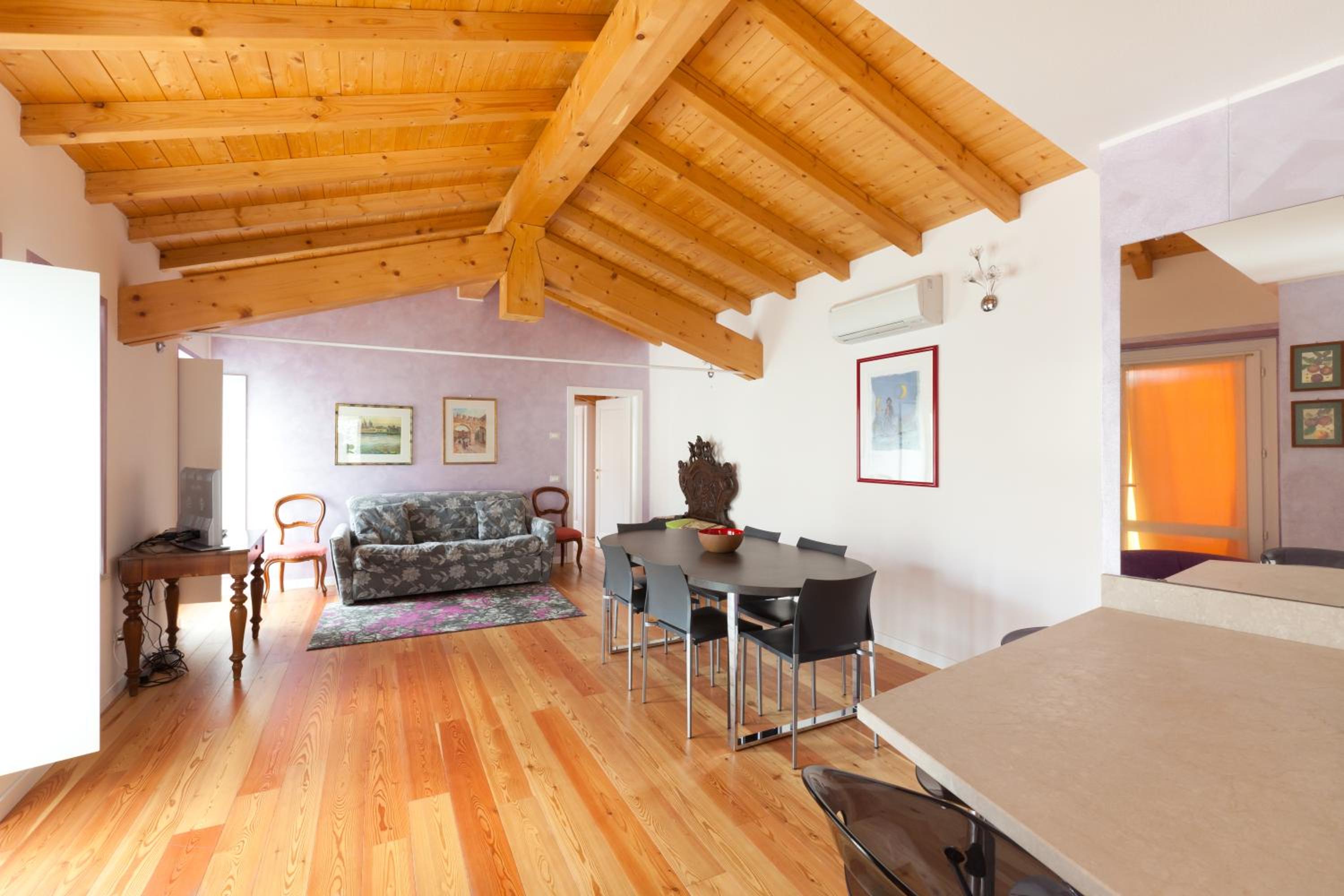 One-Bedroom Apartment with Terrace - Photo 3